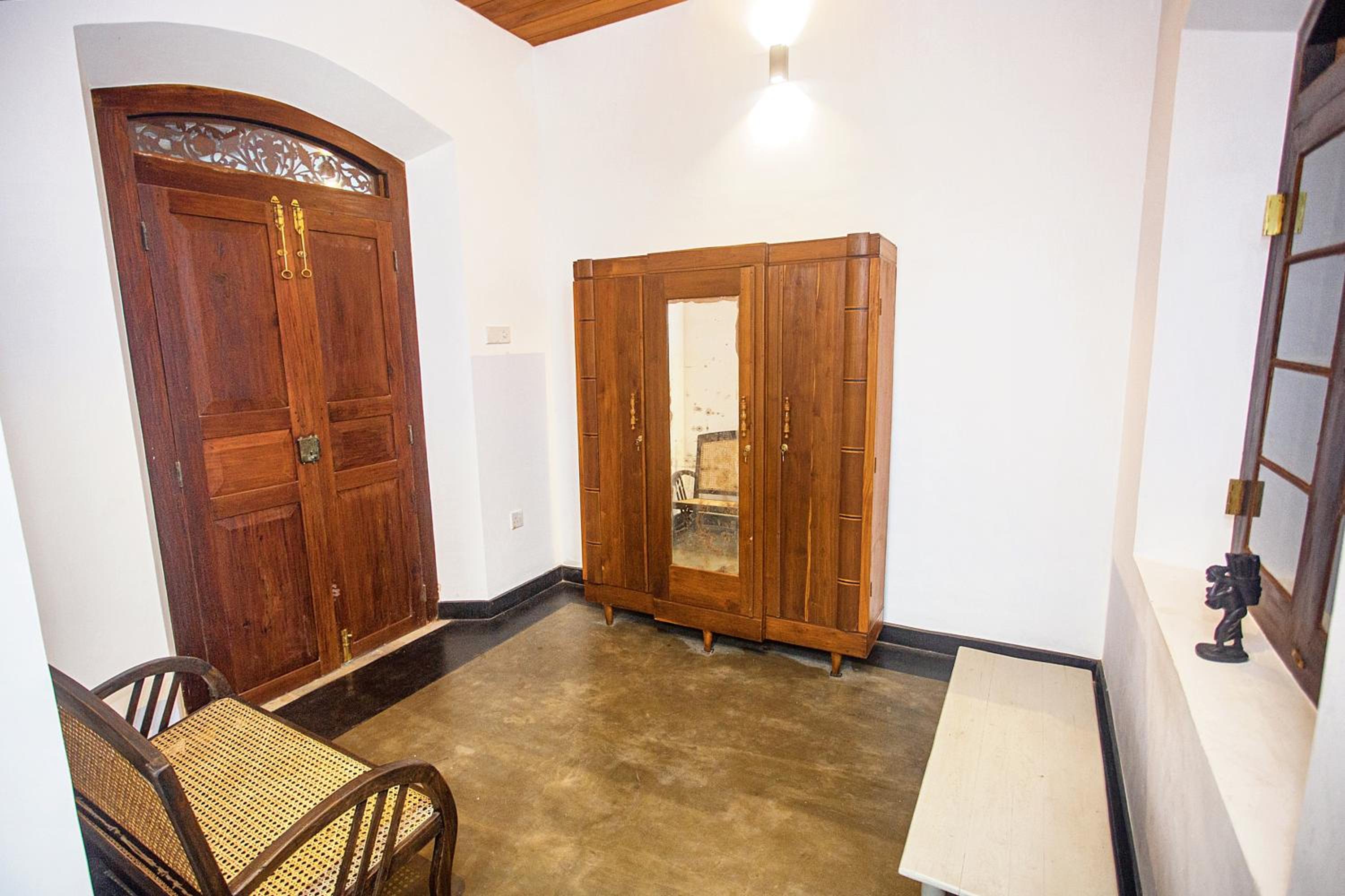 Deluxe King Room photo 1