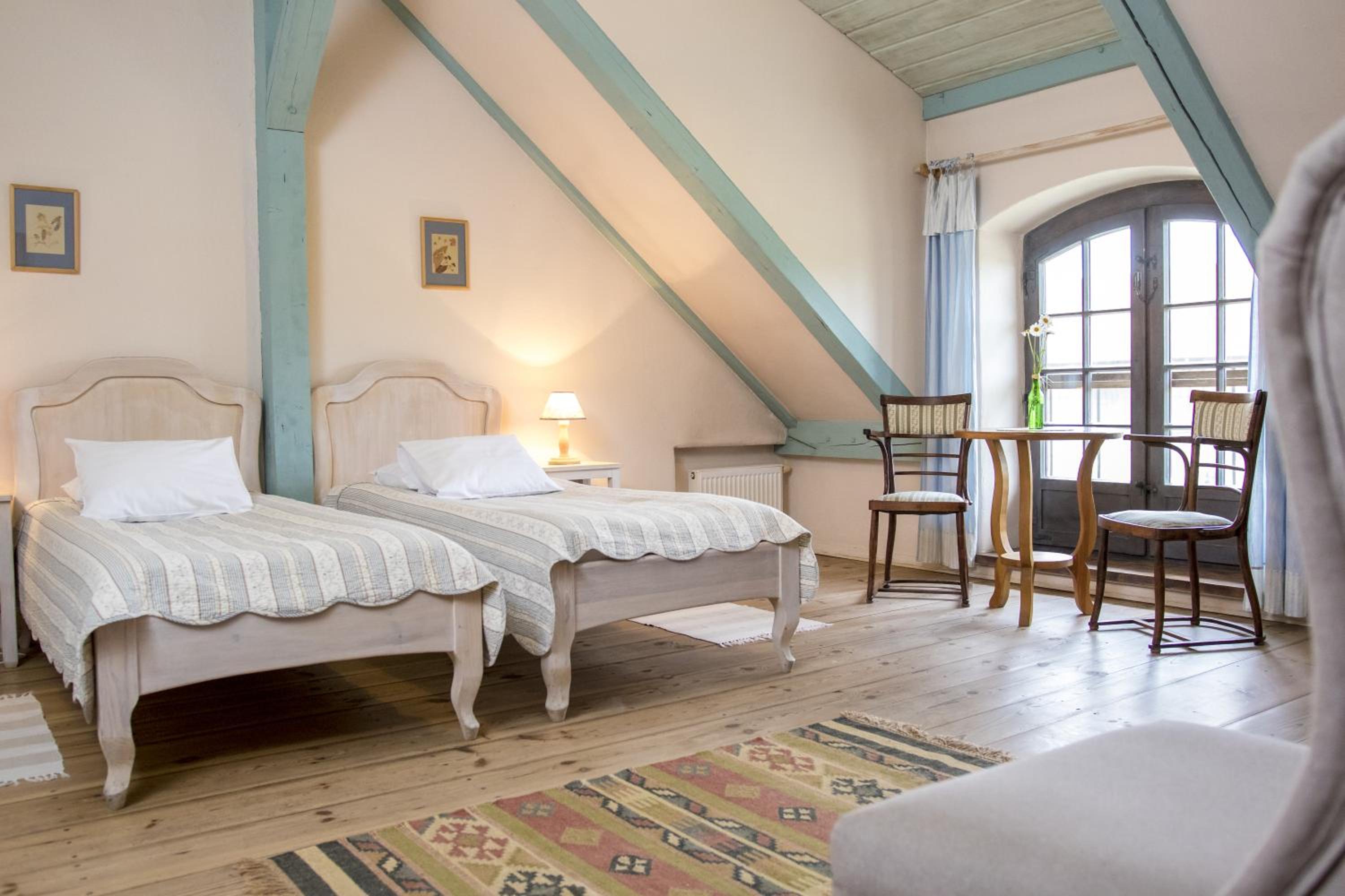 Standard Double or Twin Room - Photo 5