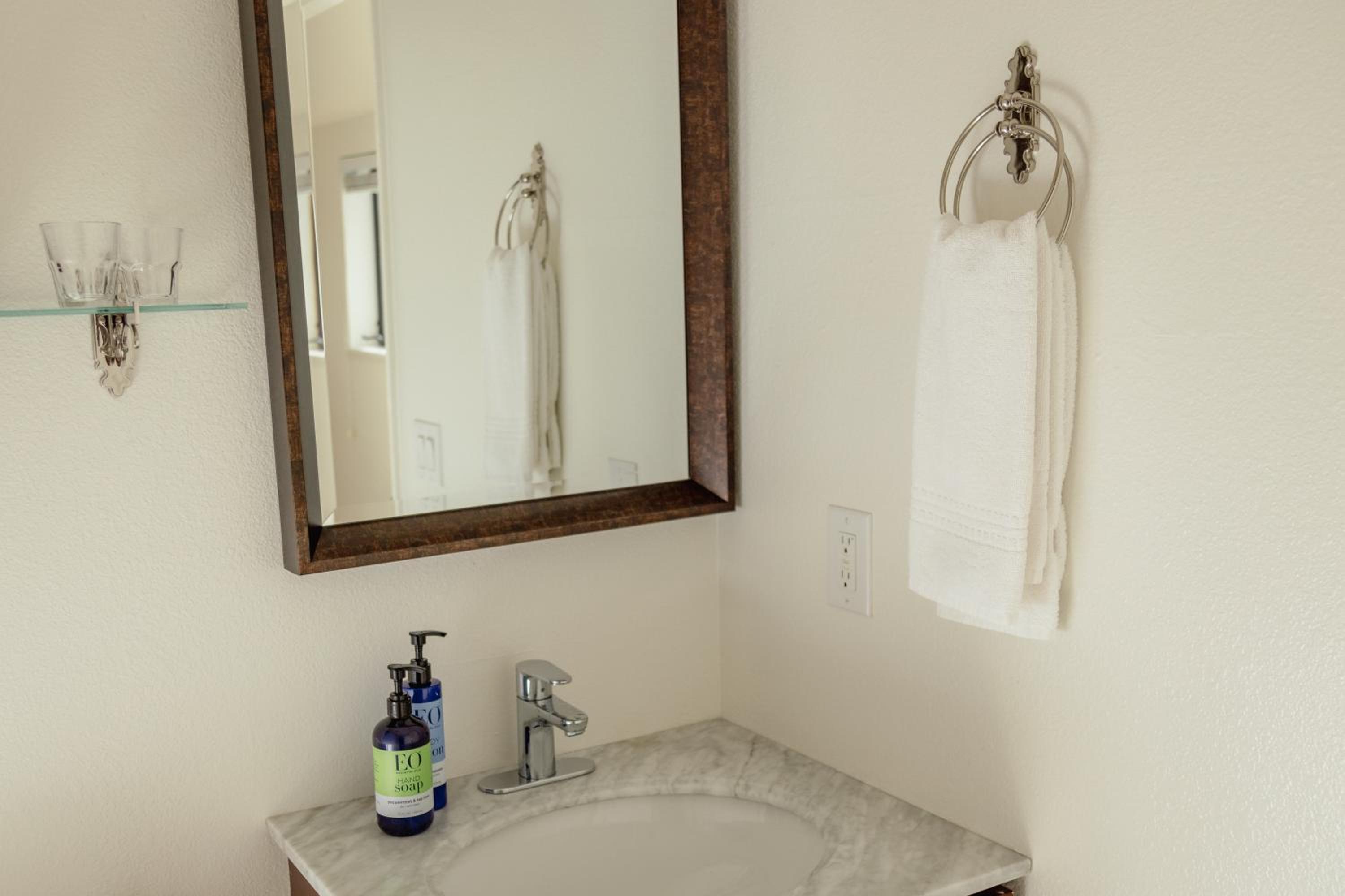 Superior King Suite photo 2