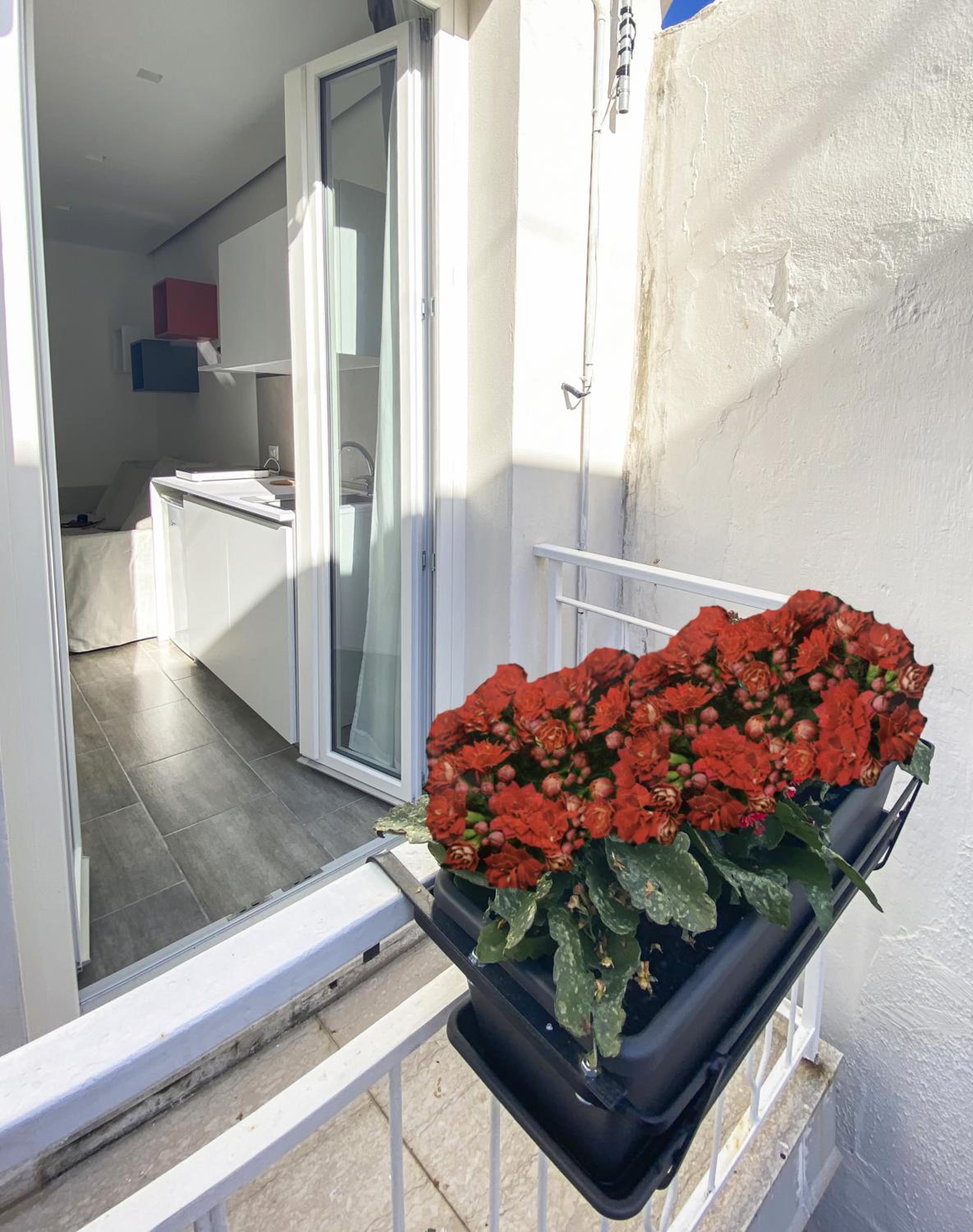 One-Bedroom Apartment - Photo 25