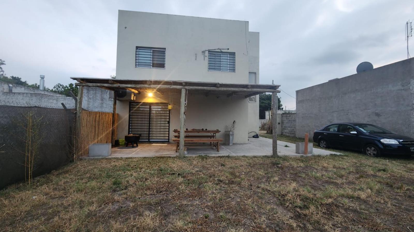 Three-Bedroom House photo 2