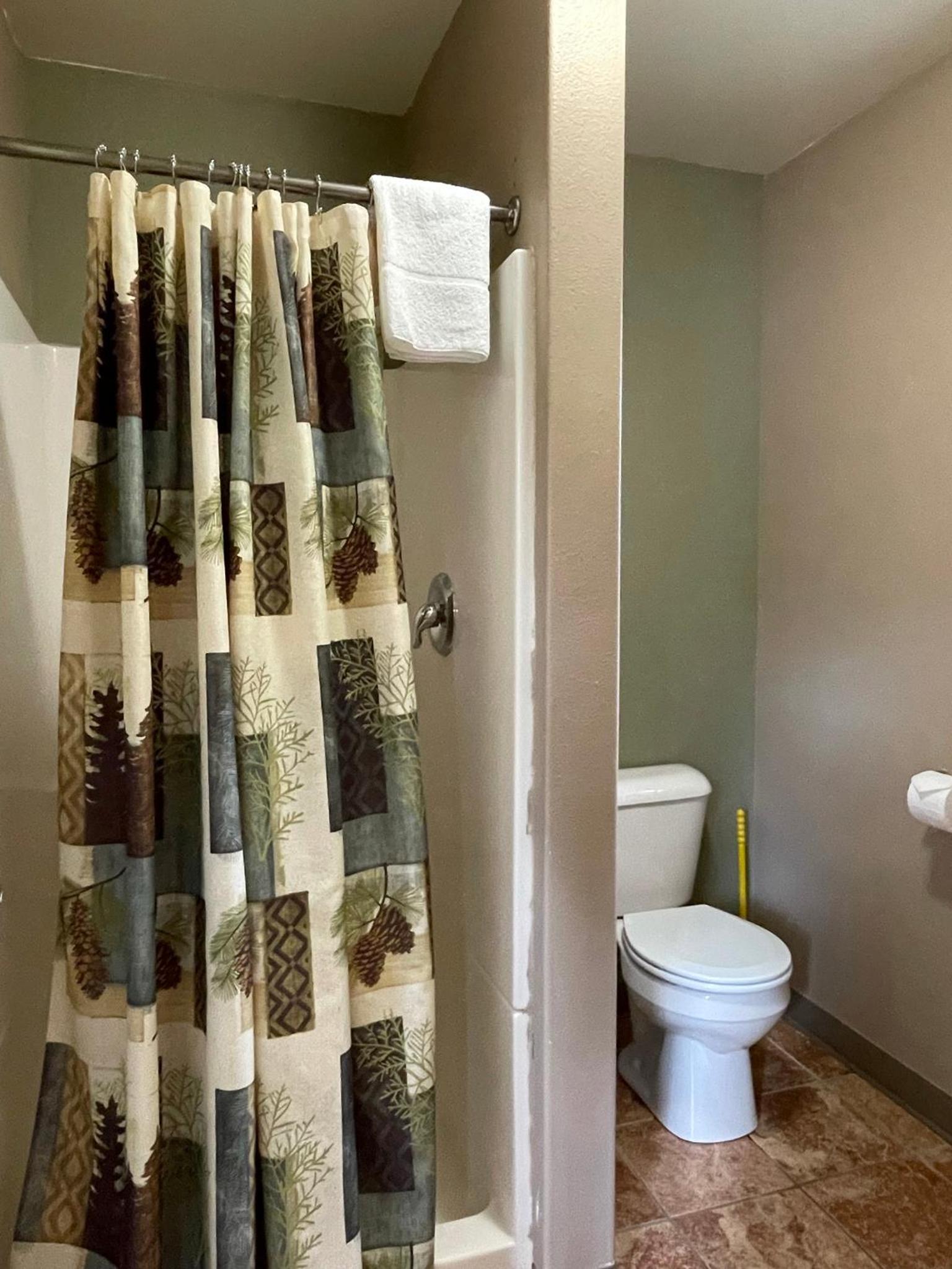 Deluxe Double Room with Shower photo 2