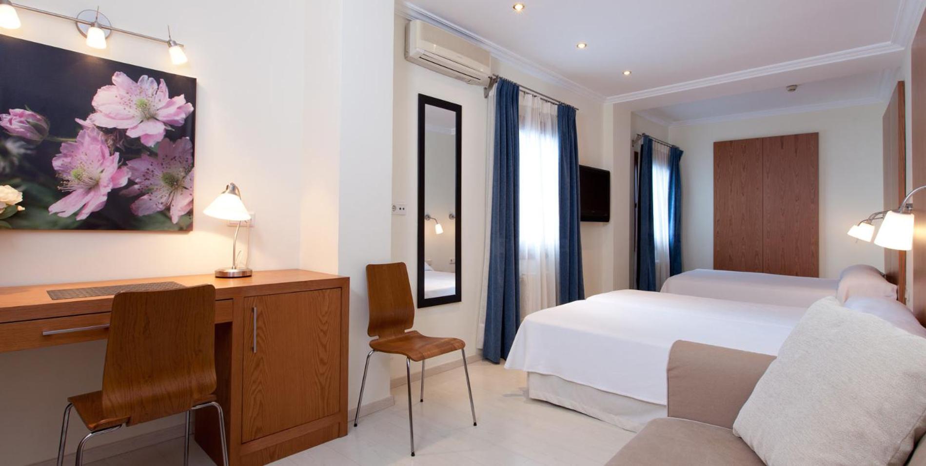 Comfort Quadruple Room photo 3