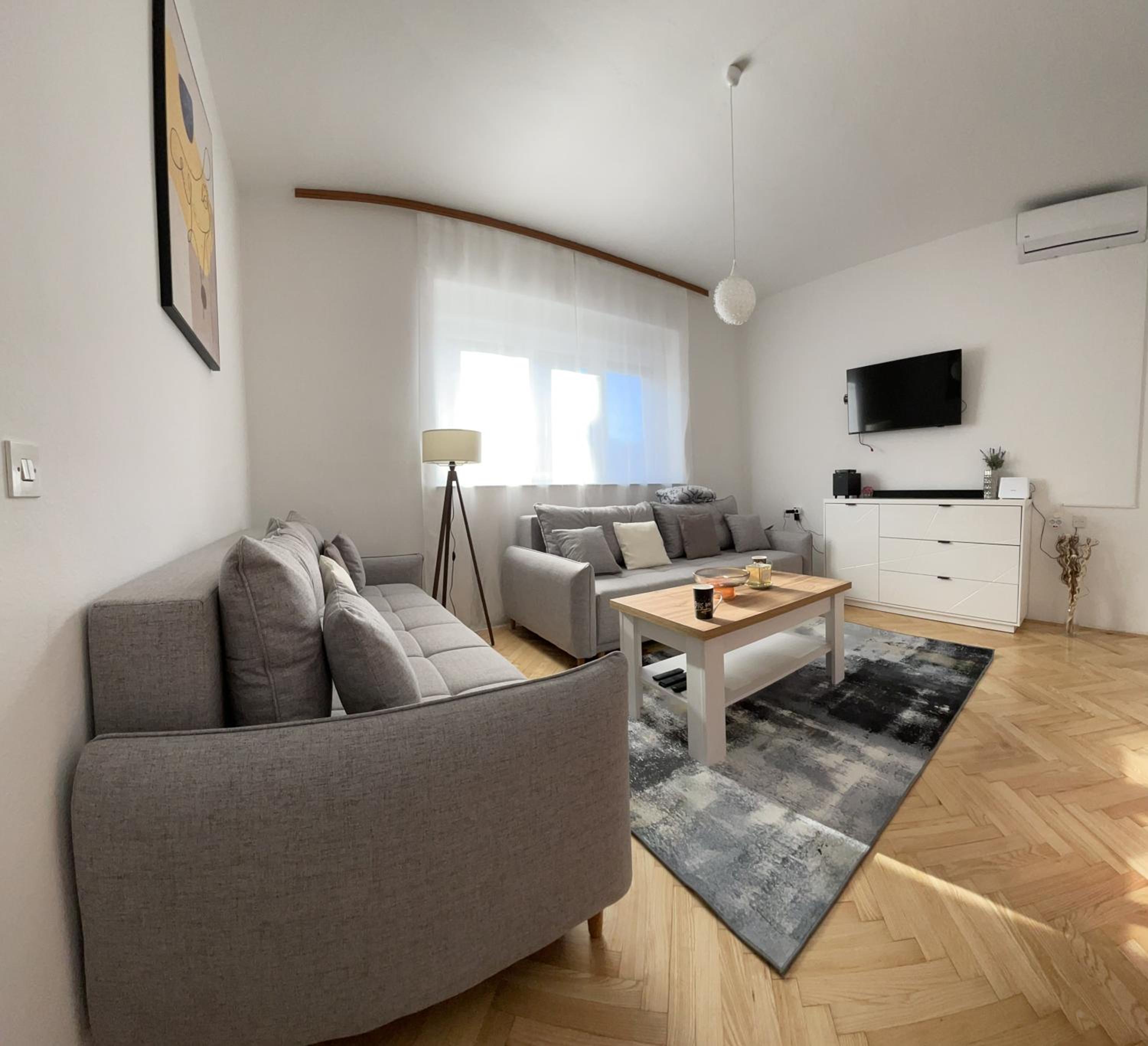 Apartment with Terrace photo 2