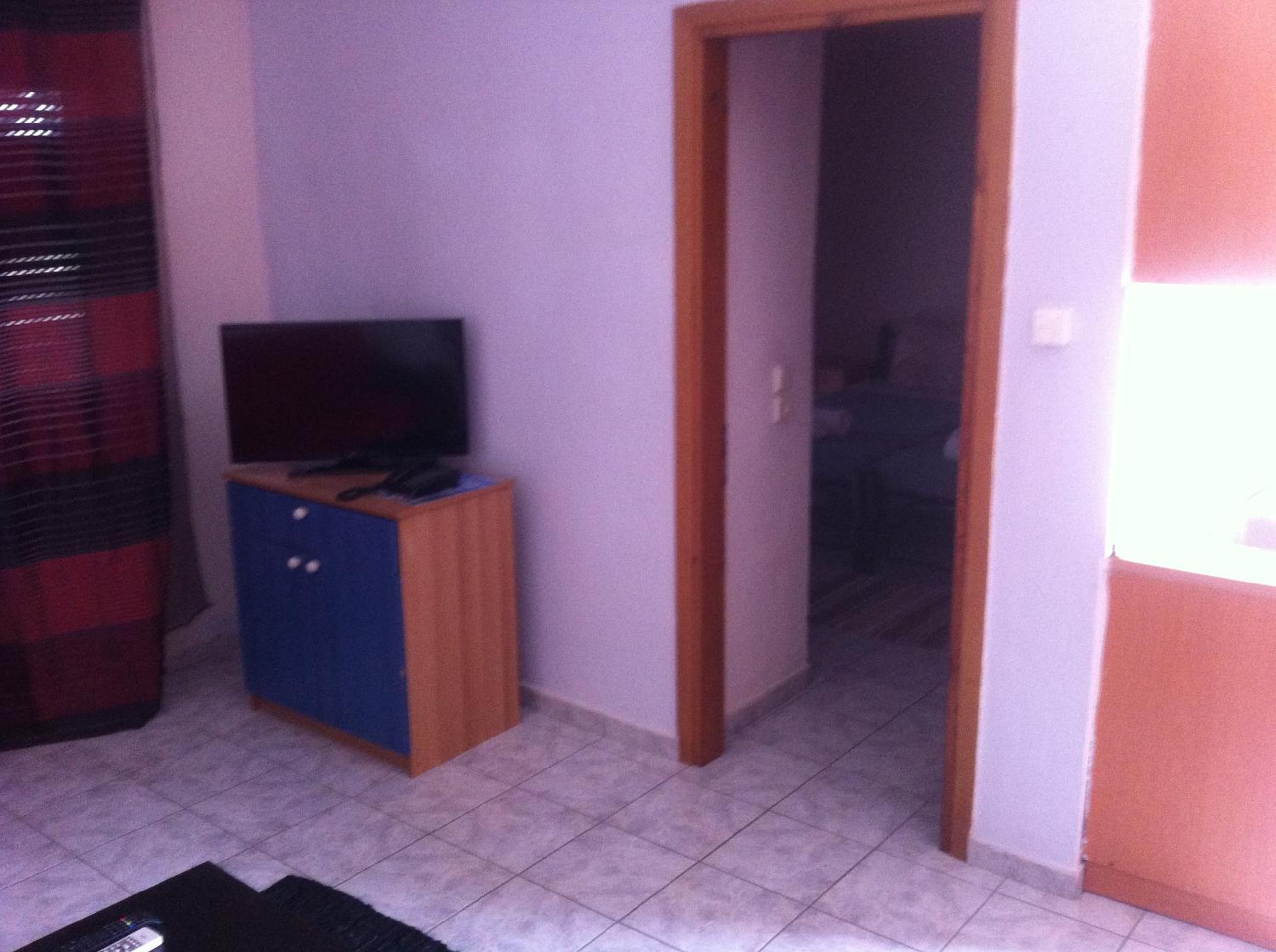 One-Bedroom Apartment - Photo 10