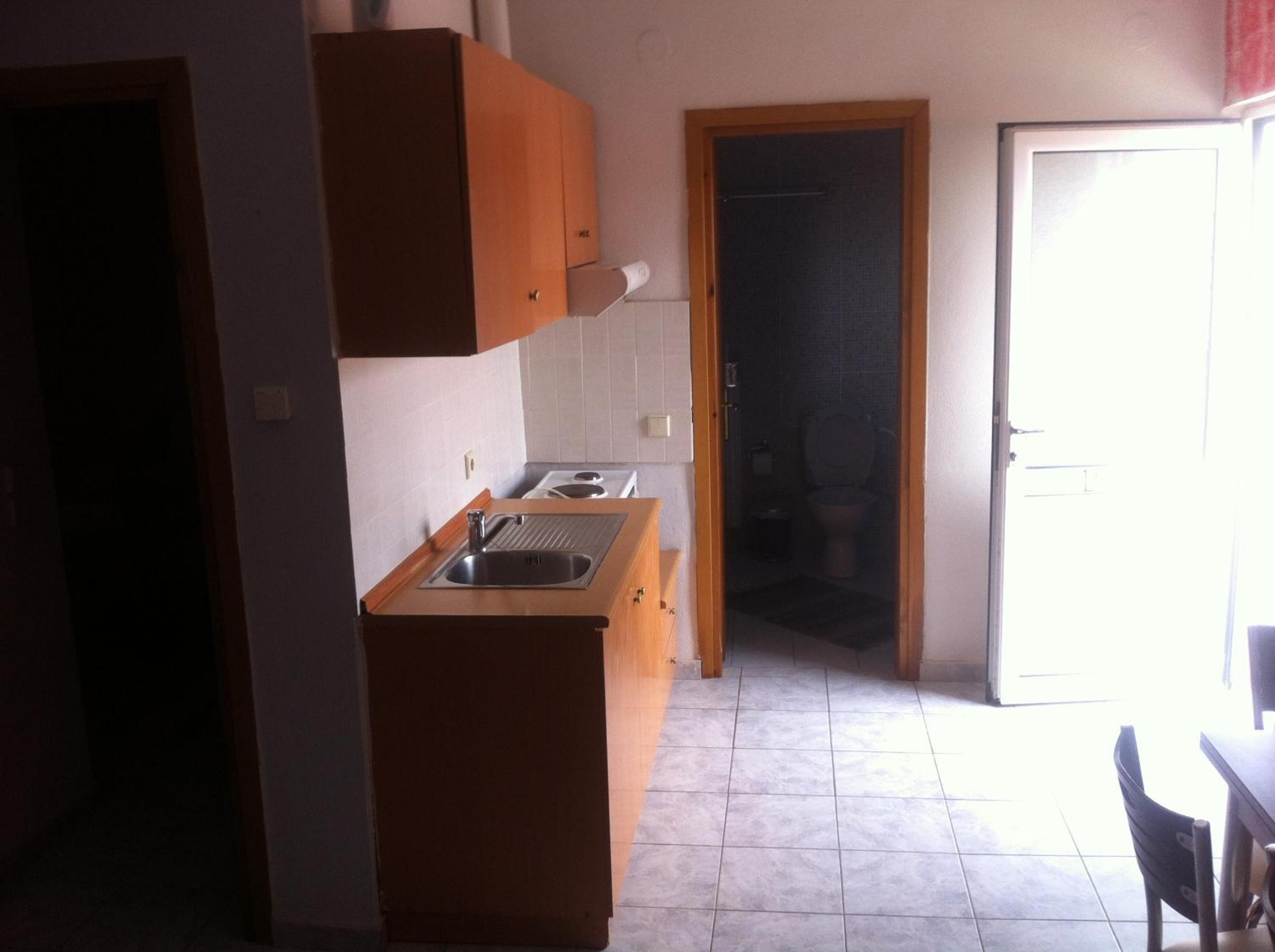 One-Bedroom Apartment - Photo 9