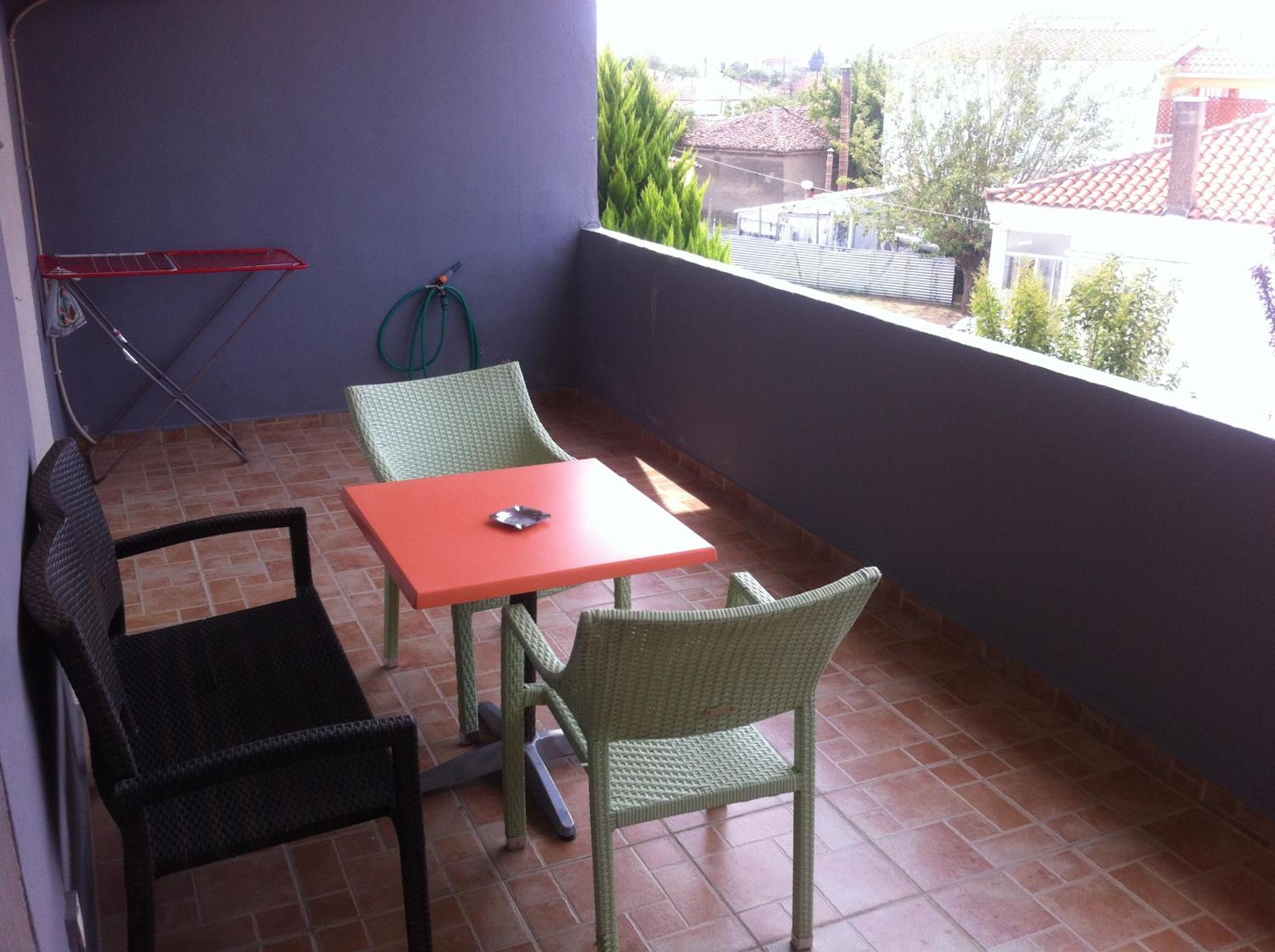 One-Bedroom Apartment - Photo 7