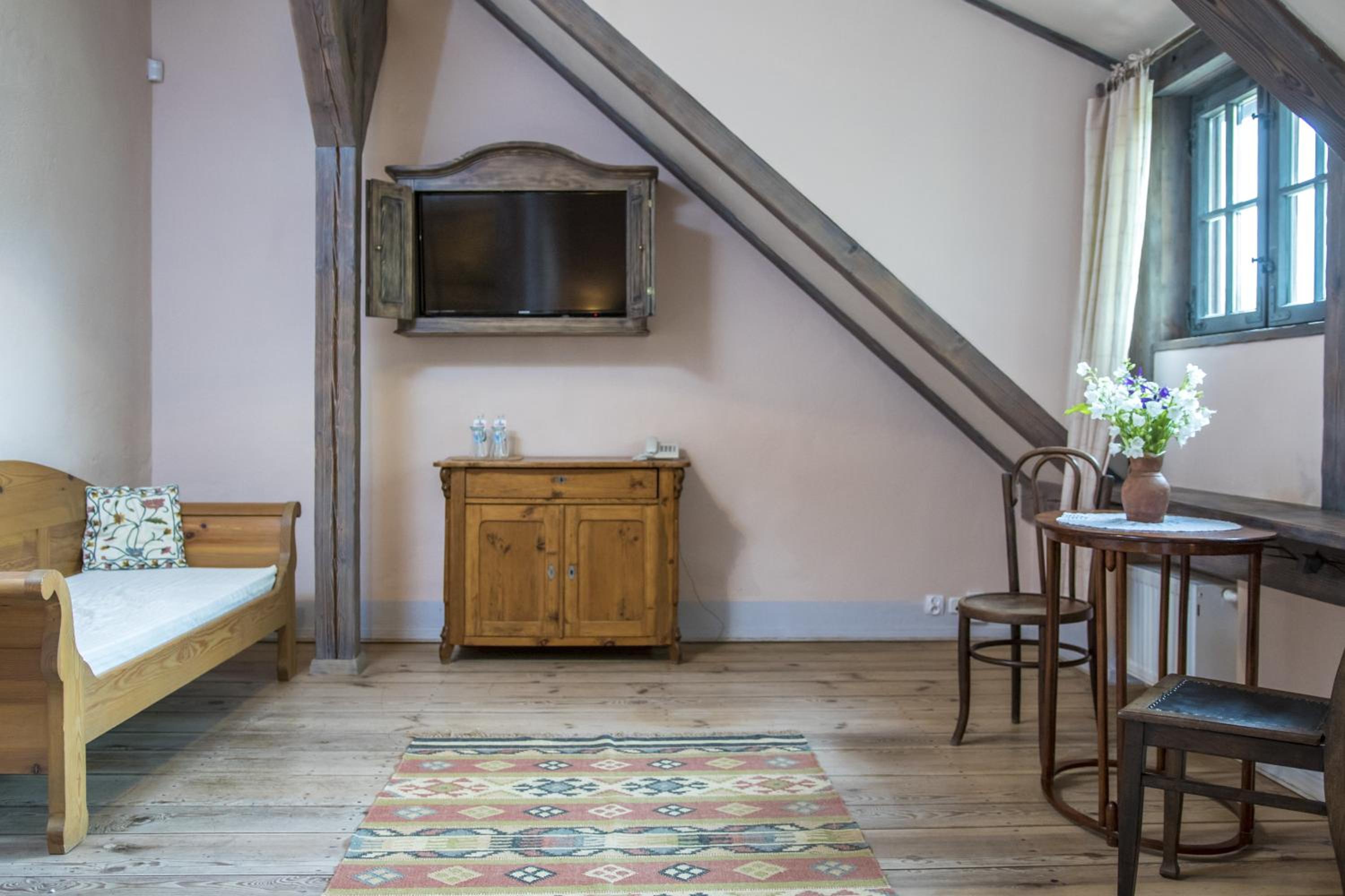 Standard Double or Twin Room - Photo 7