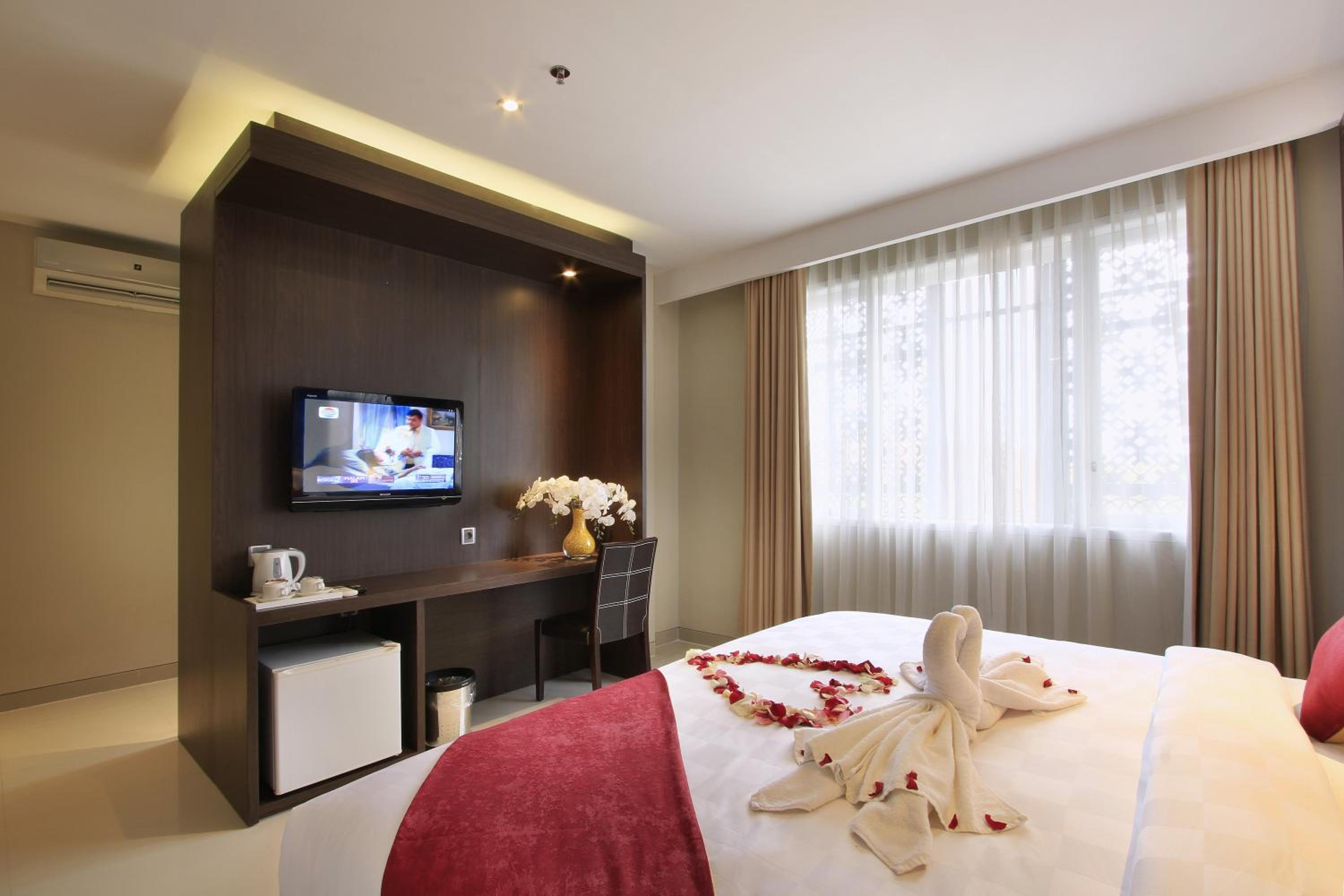 Deluxe Premiere Room with Extra Bed photo 1