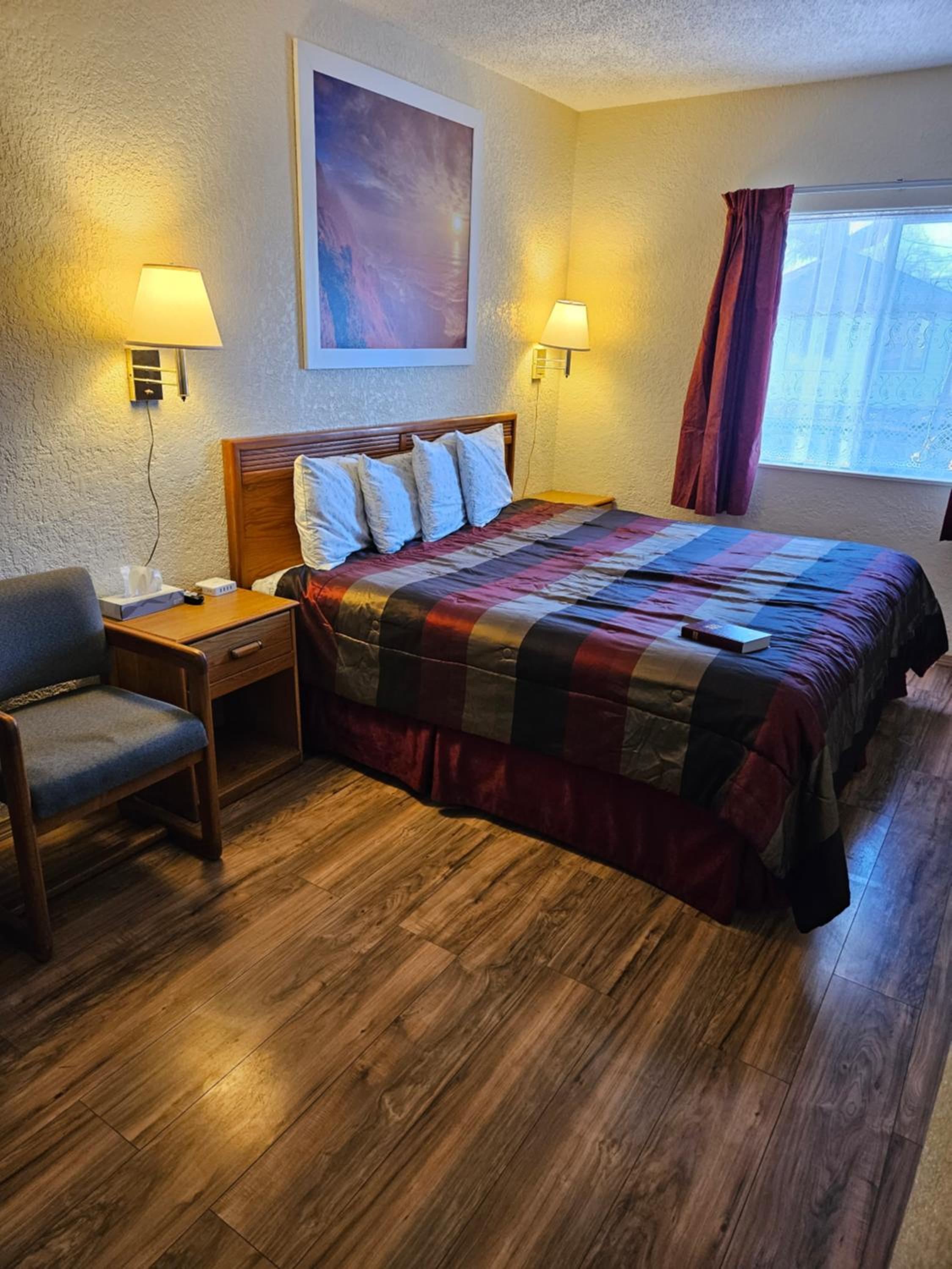 King Room - Non-Smoking