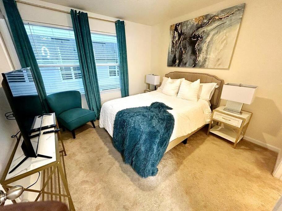 One-Bedroom Apartment photo 3
