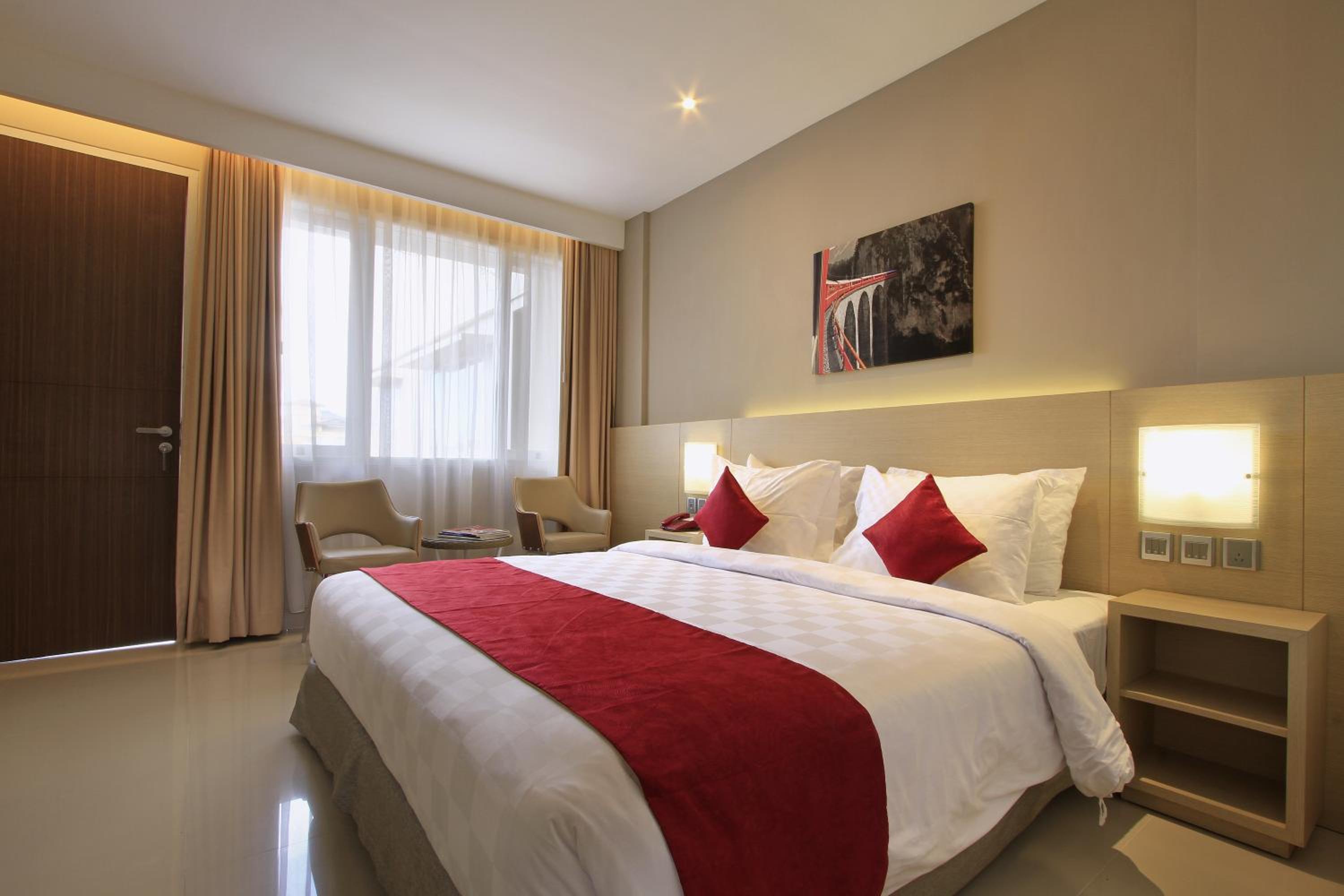 Deluxe Double or Twin Room with Balcony photo 1