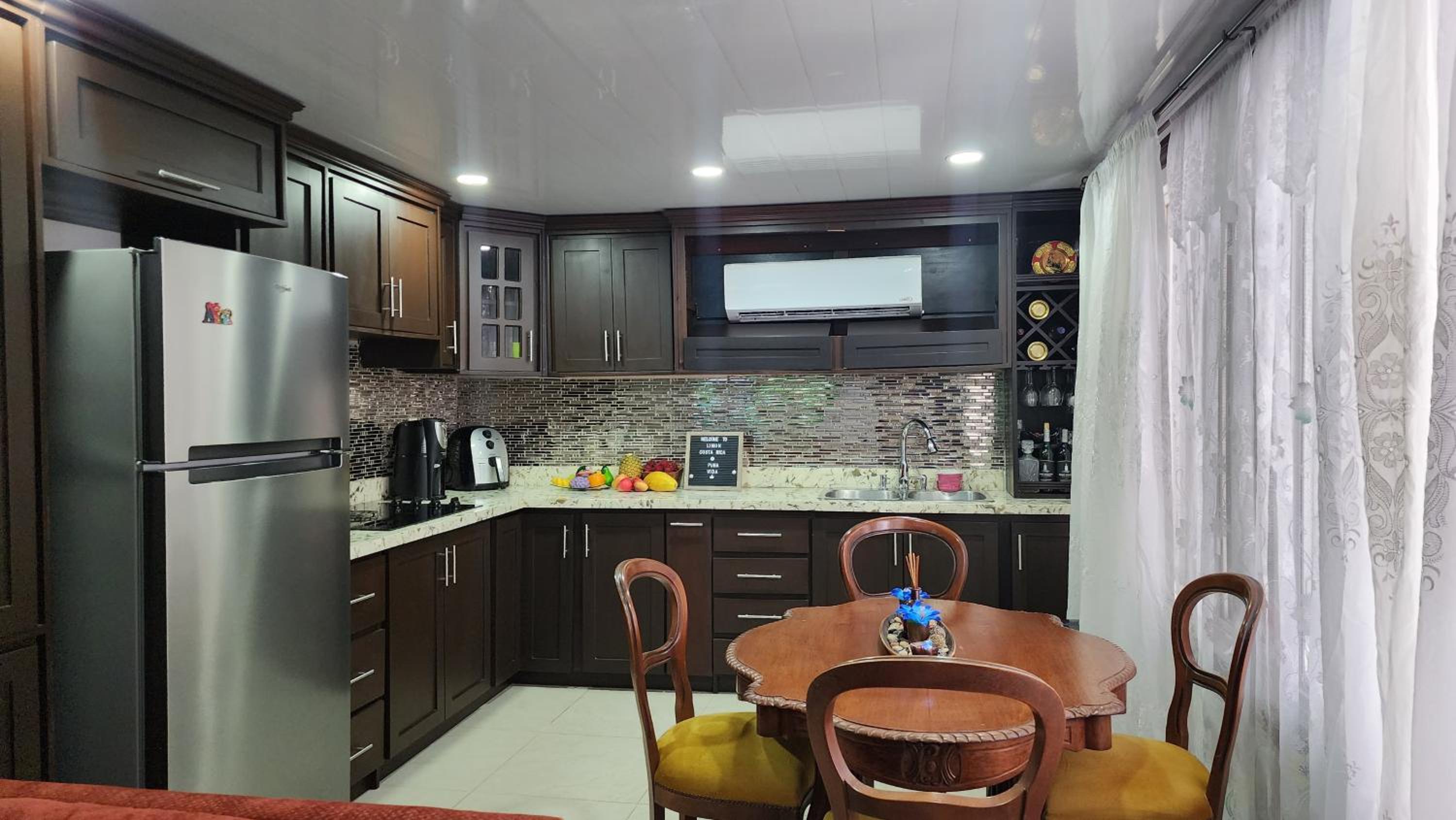 Three-Bedroom House photo 2