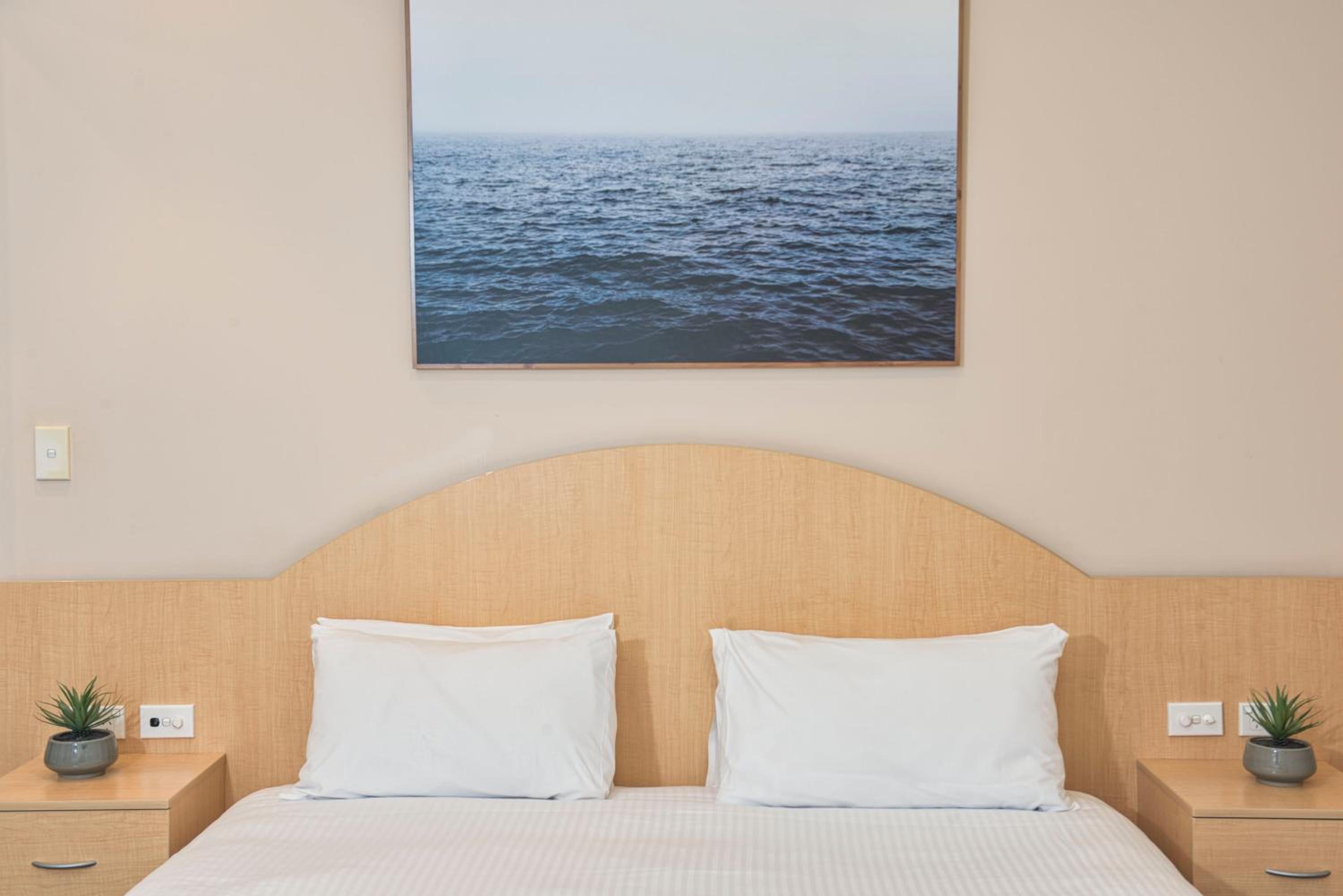 Superior King Room - Photo 5