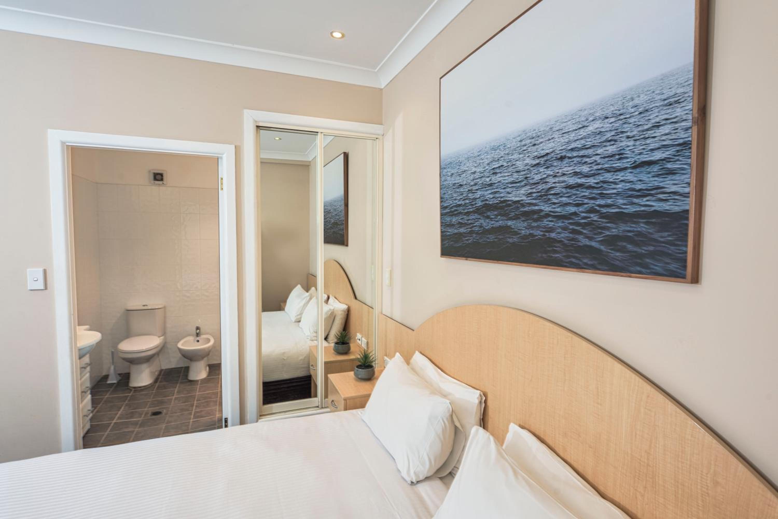 Superior King Room - Photo 1