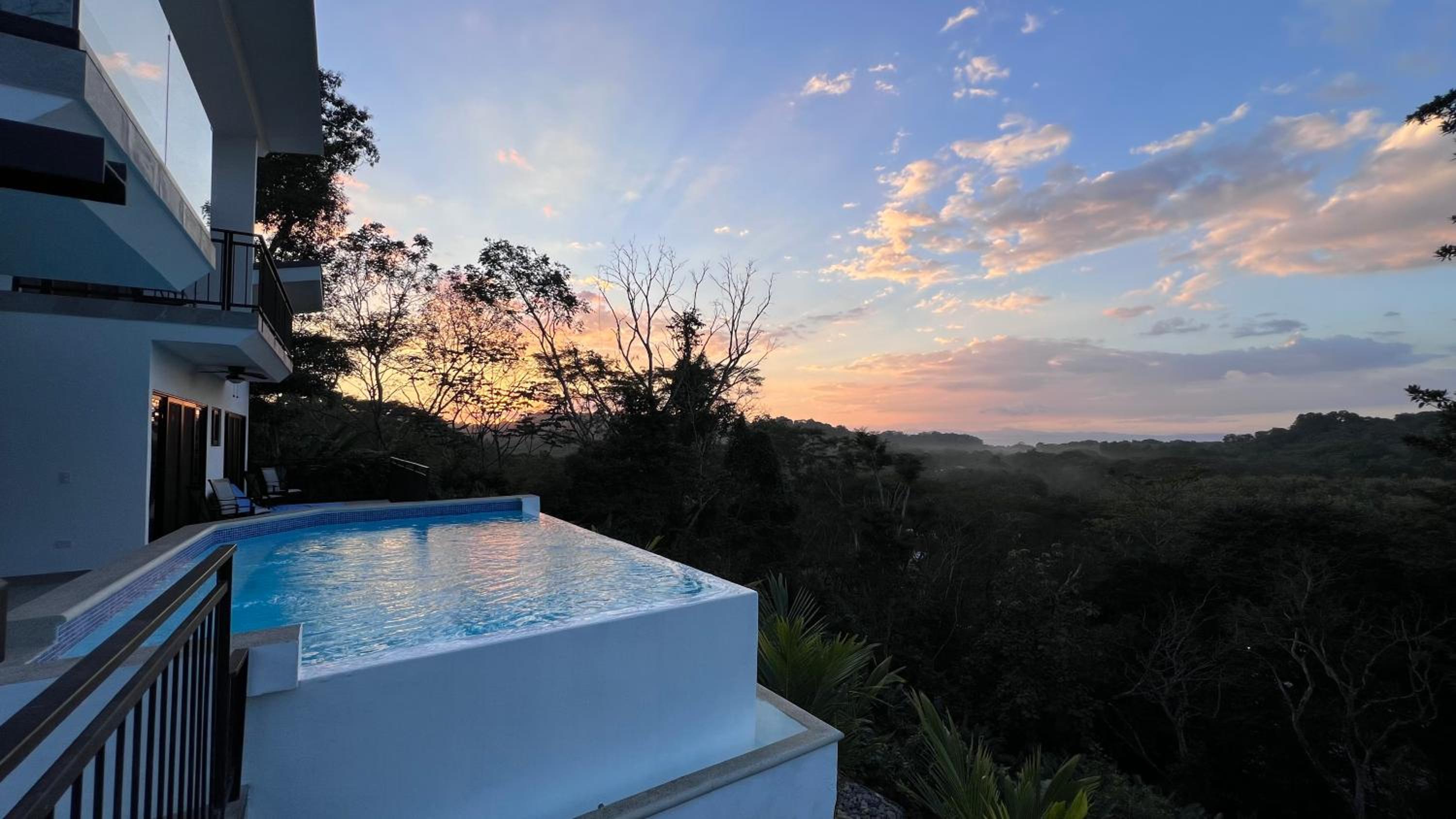 Villa photo 3