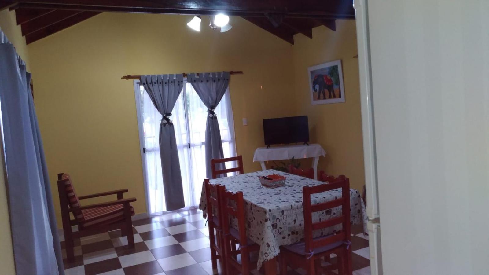 One-Bedroom House photo 2