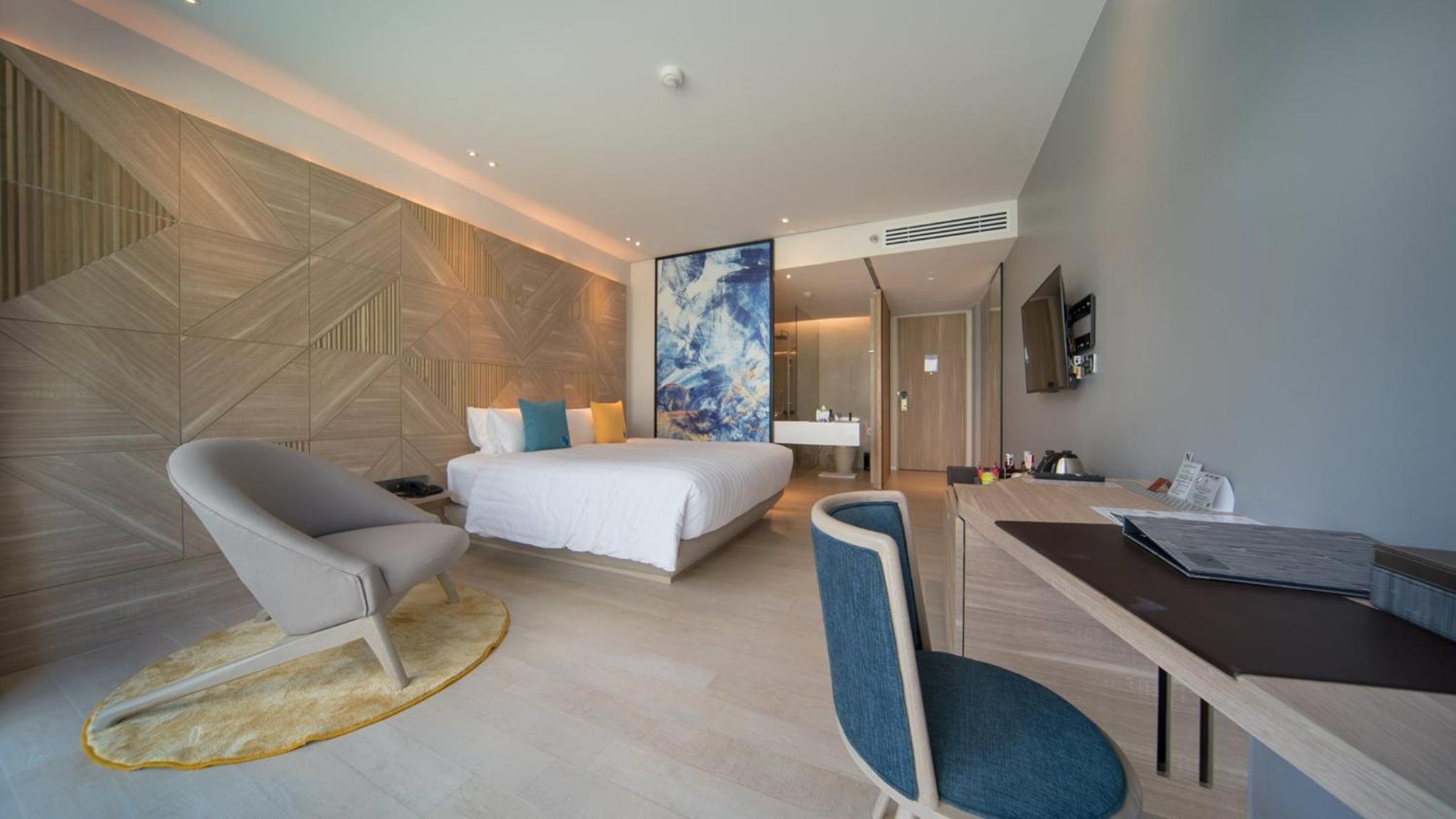 Deluxe Partial Seaview