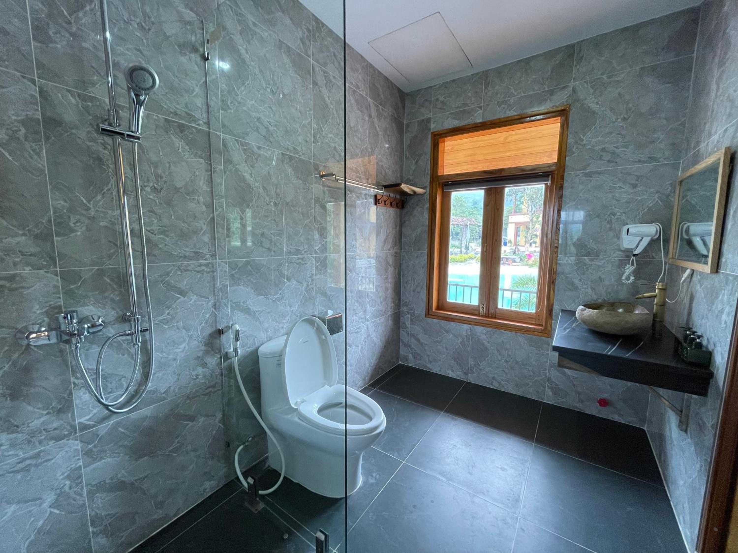 Family Suite - Photo 11