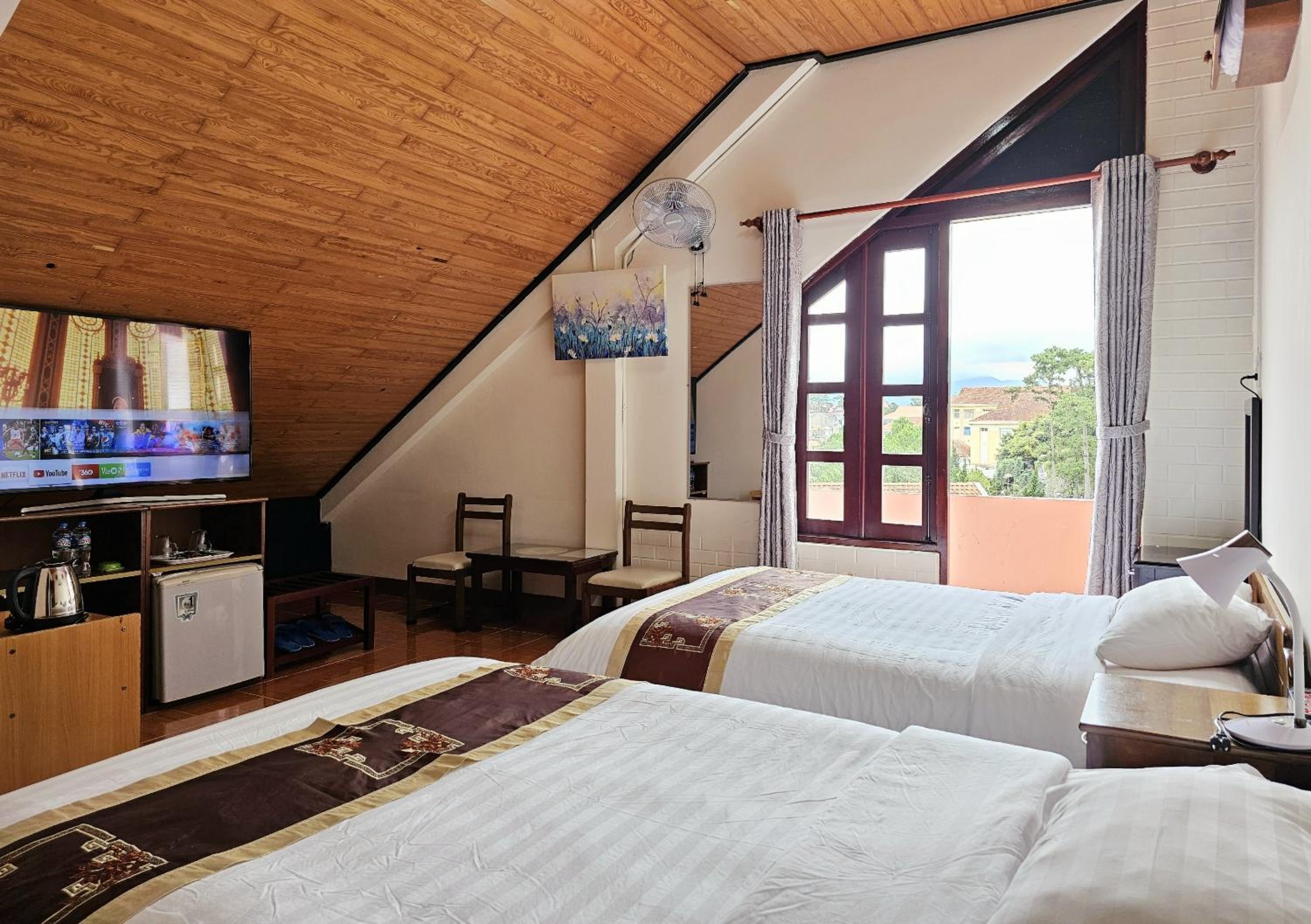 Twin Room with Balcony