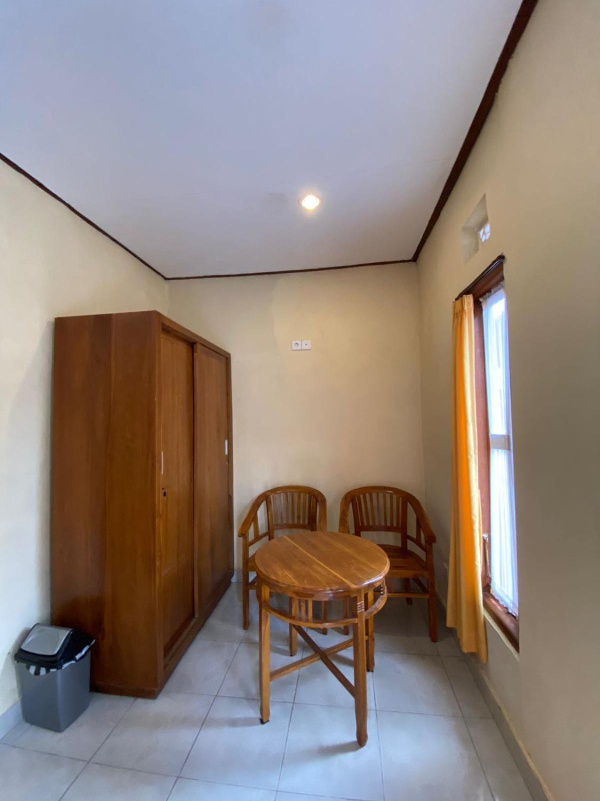 Double Room with Private Bathroom - Photo 12