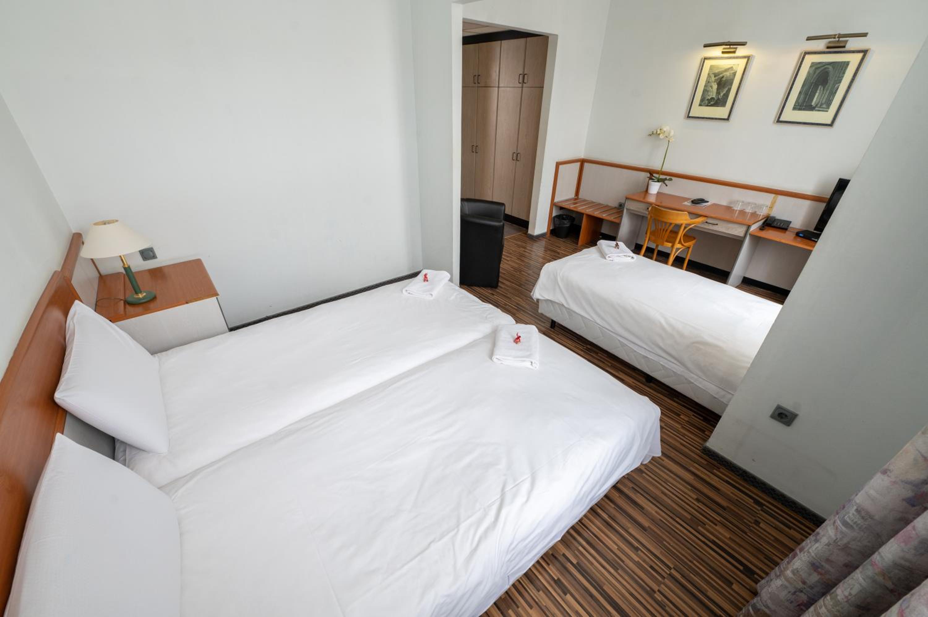Superior Triple Room photo 2