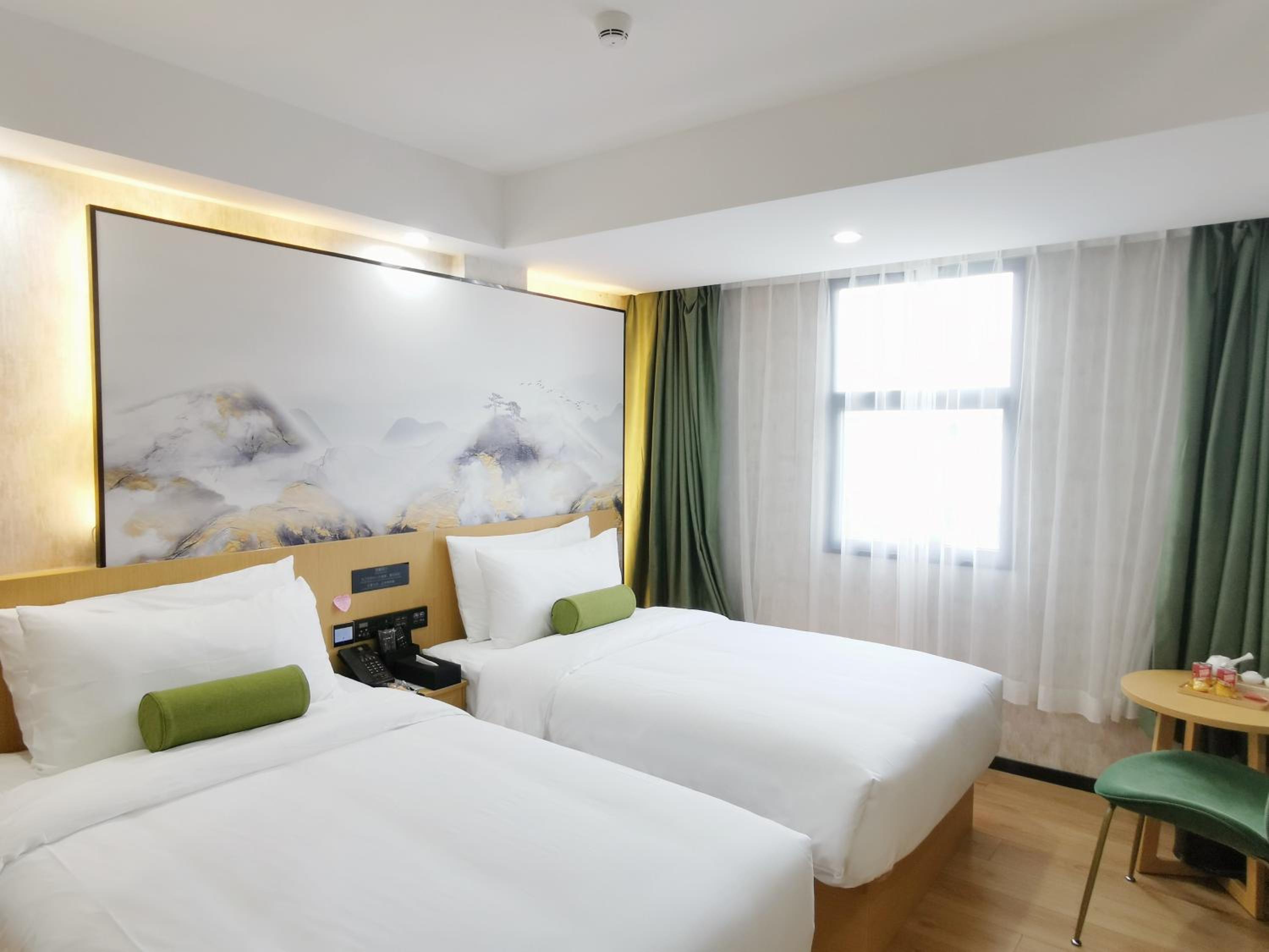 Comfort Twin Room