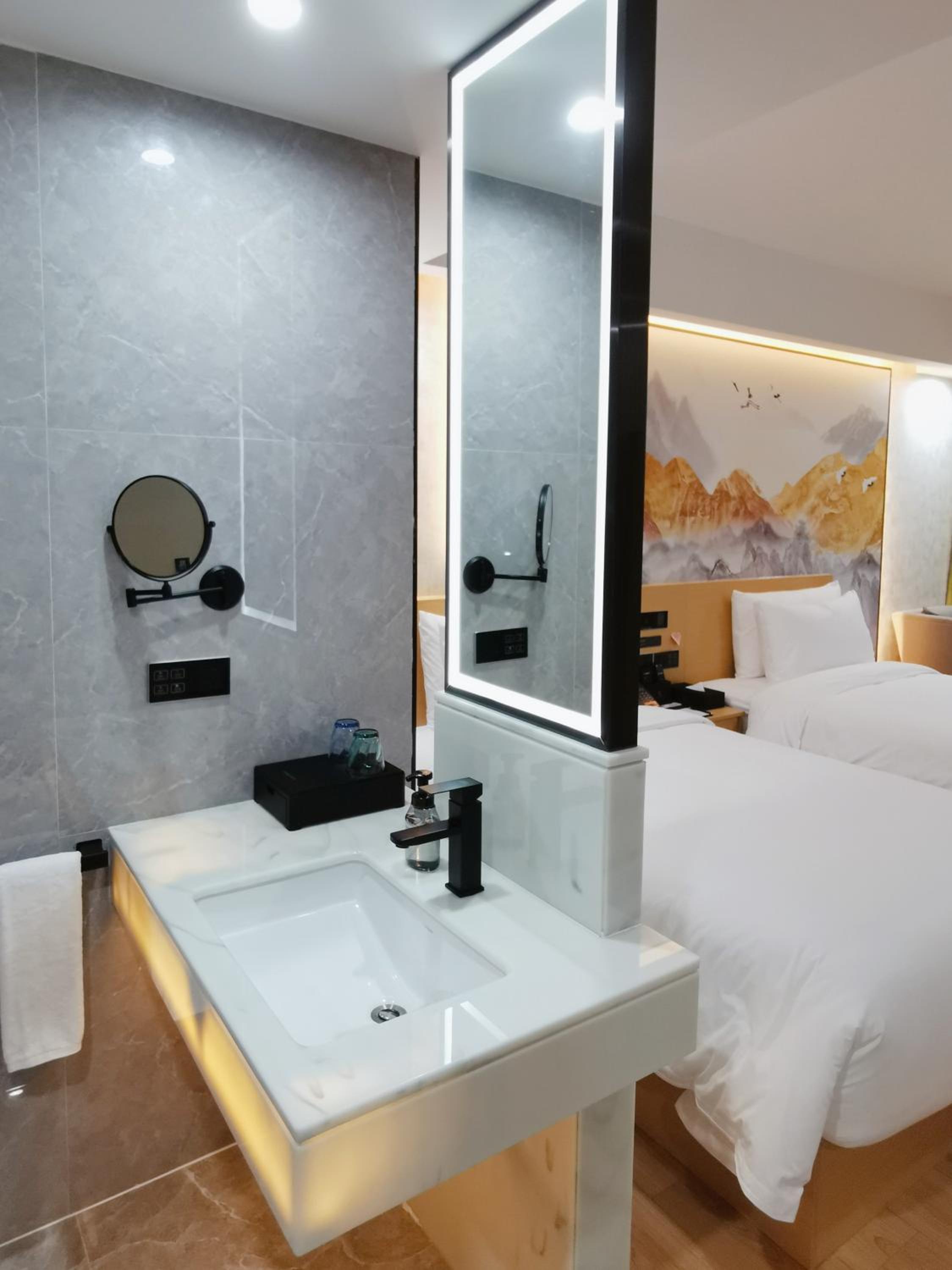 Smart Twin Room photo 2