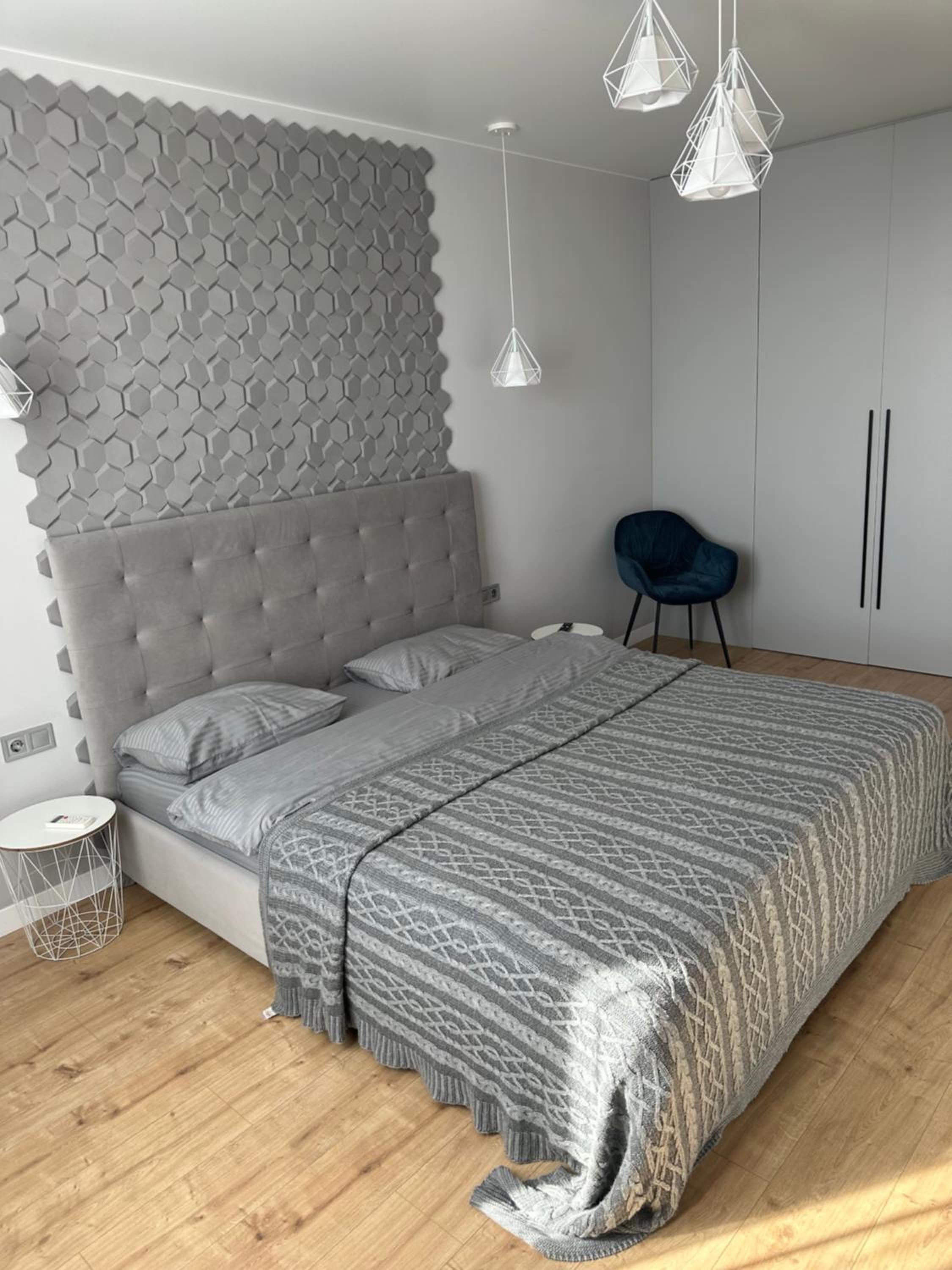 One-Bedroom Apartment photo 1