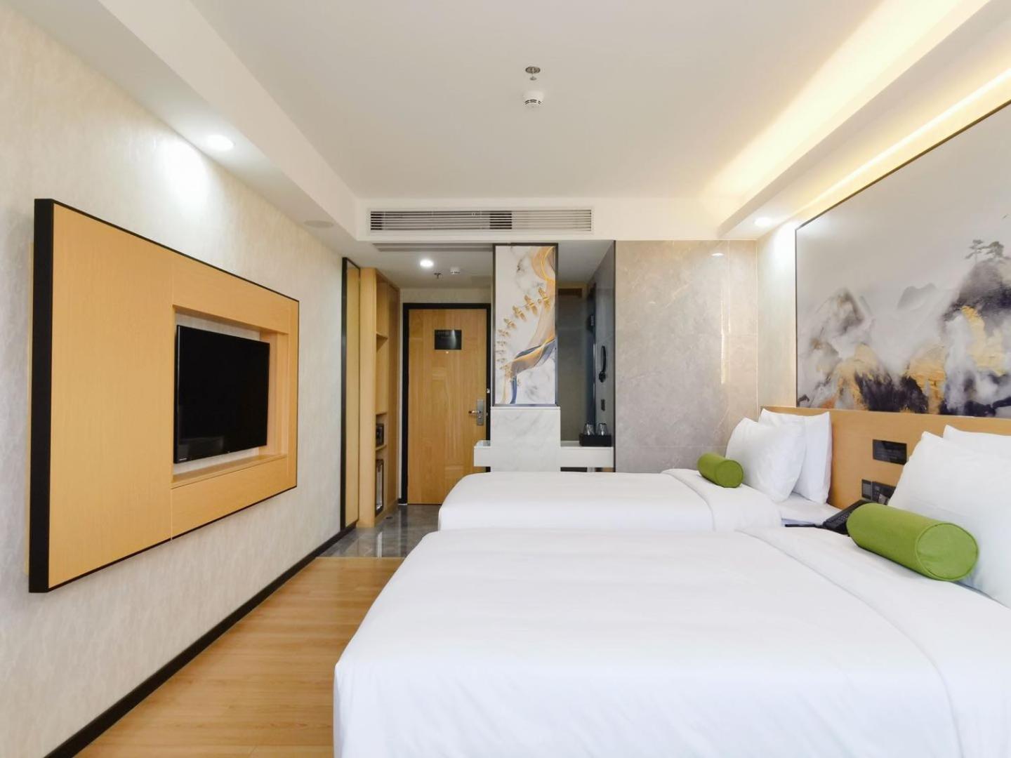 View Twin Room photo 1