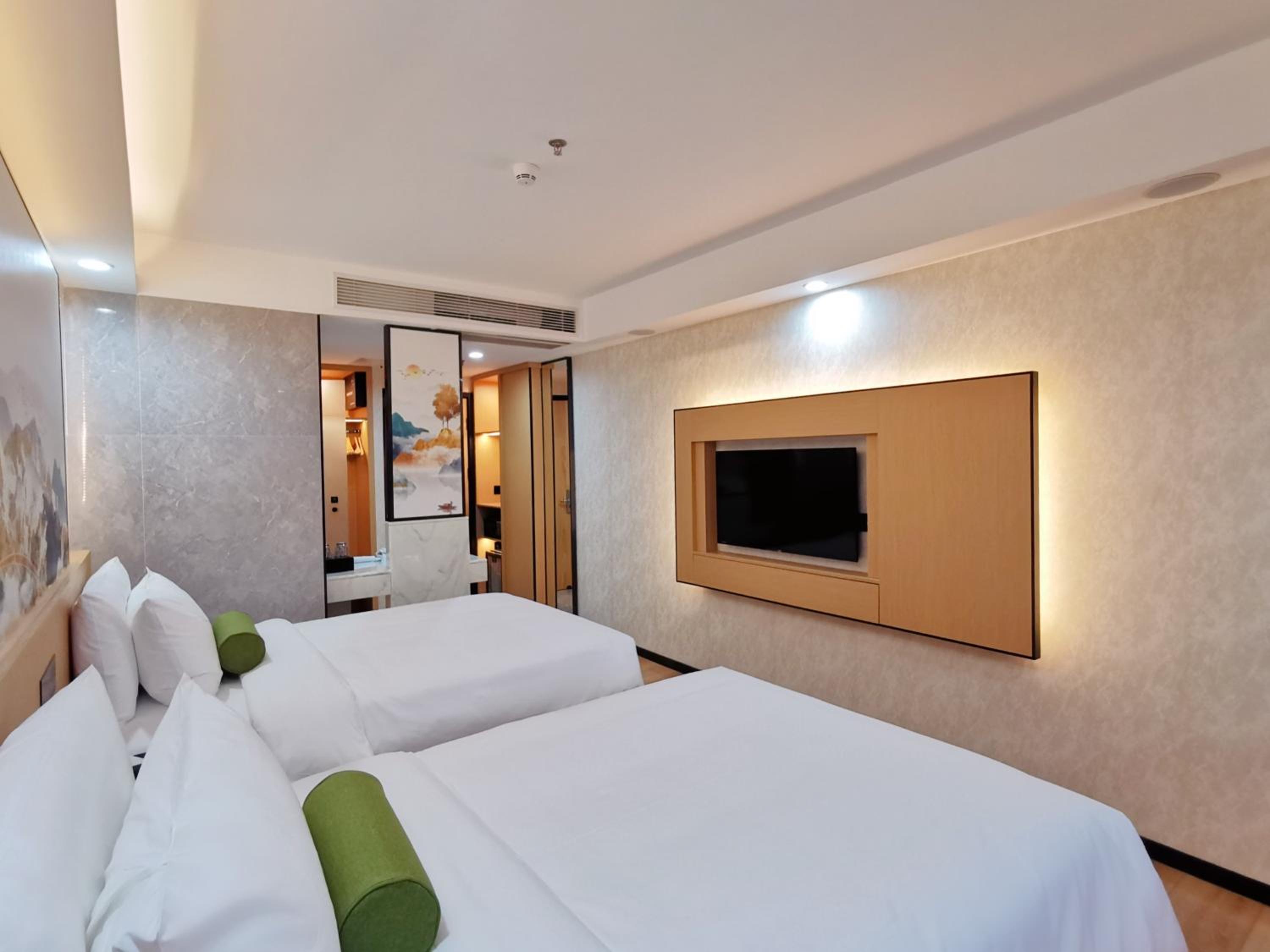 View Twin Room photo 3