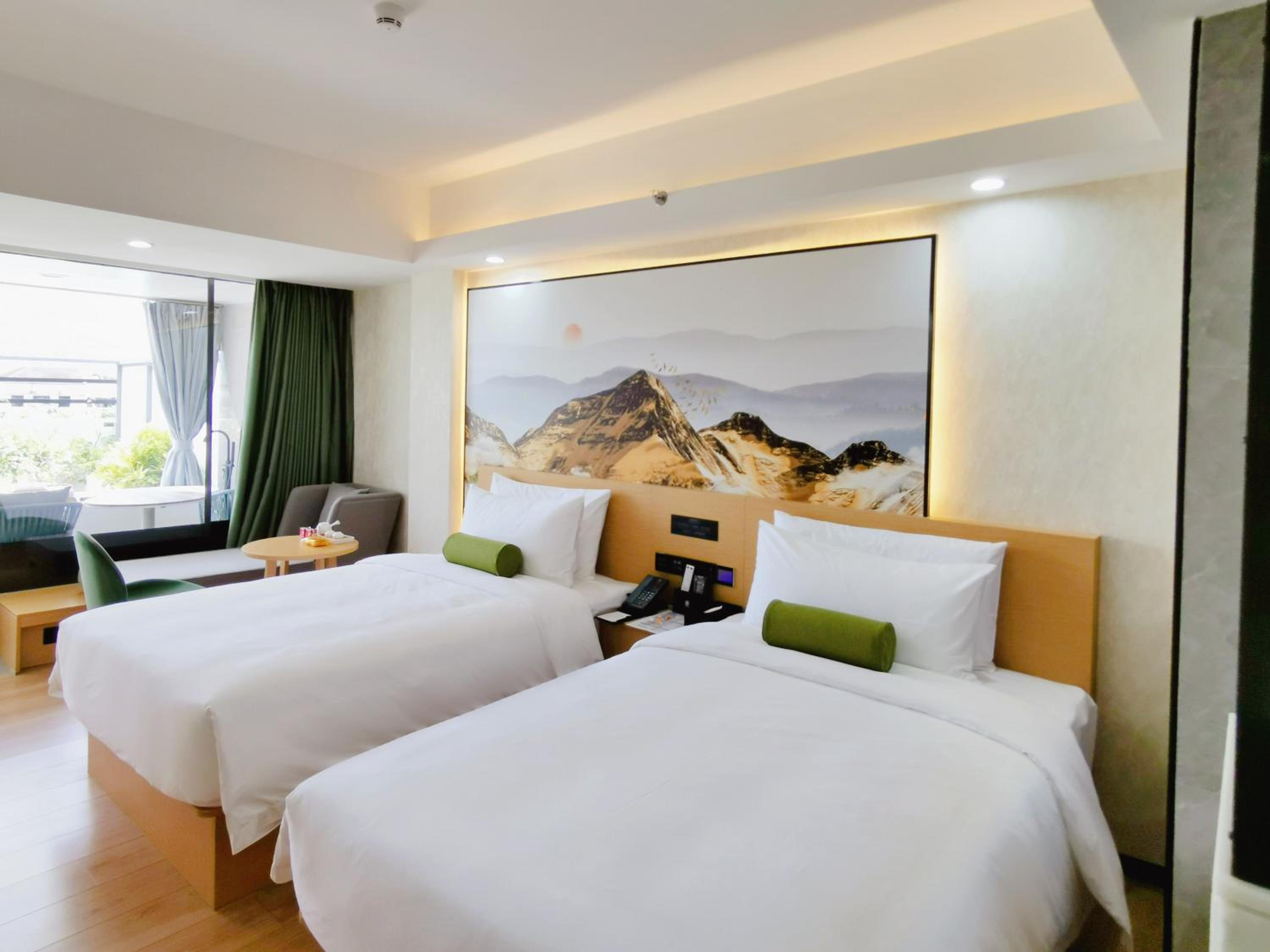 Twin Room with Courtyard View photo 1