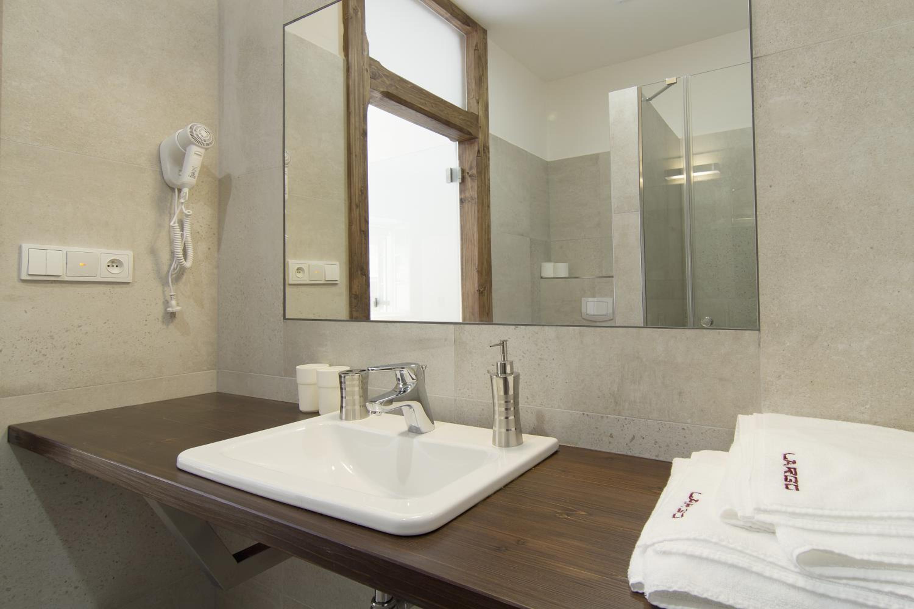 Standard Double or Twin Room photo 2