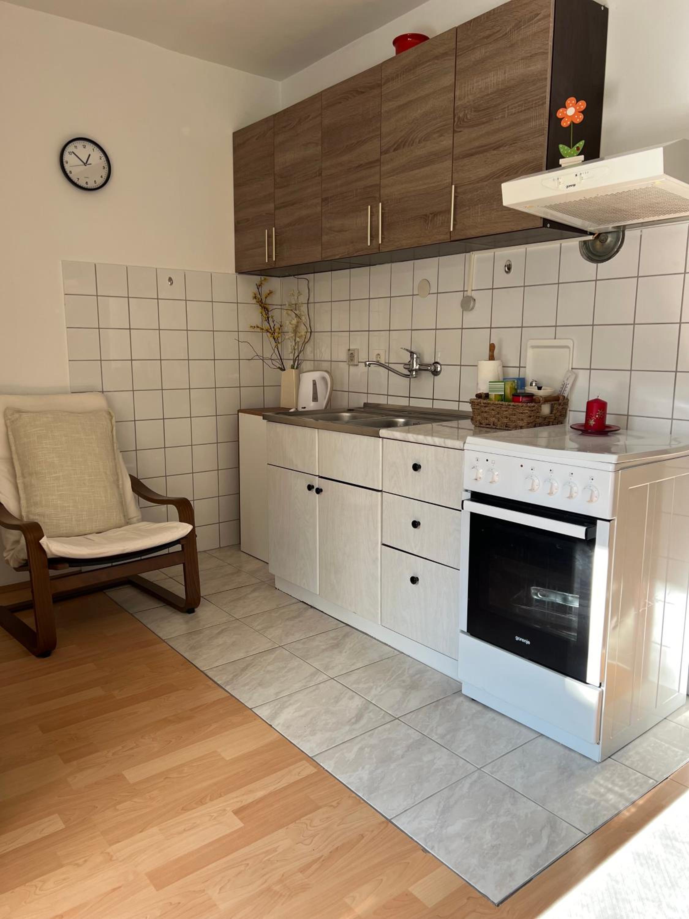 One-Bedroom Apartment photo 2