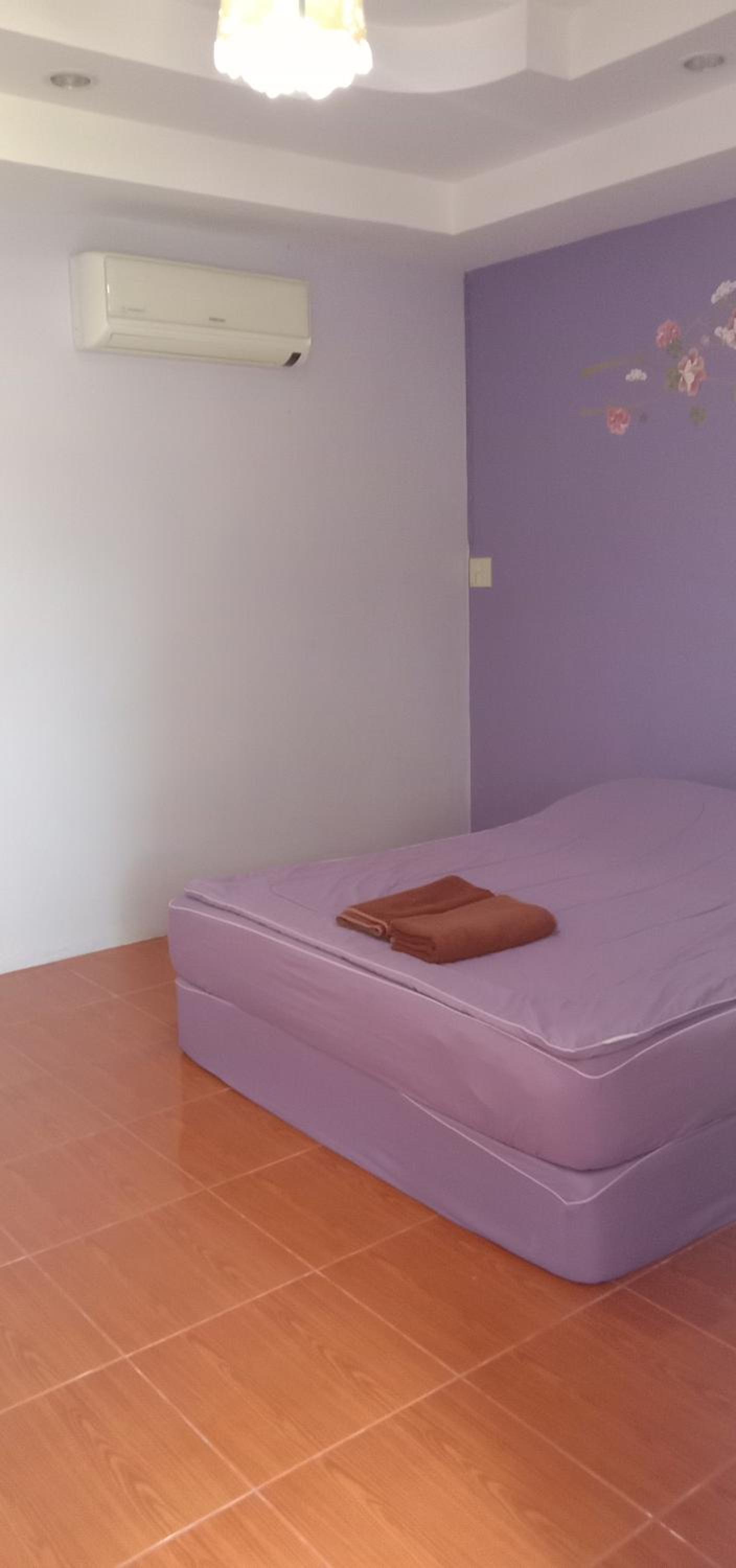 Standard Queen Room photo 3