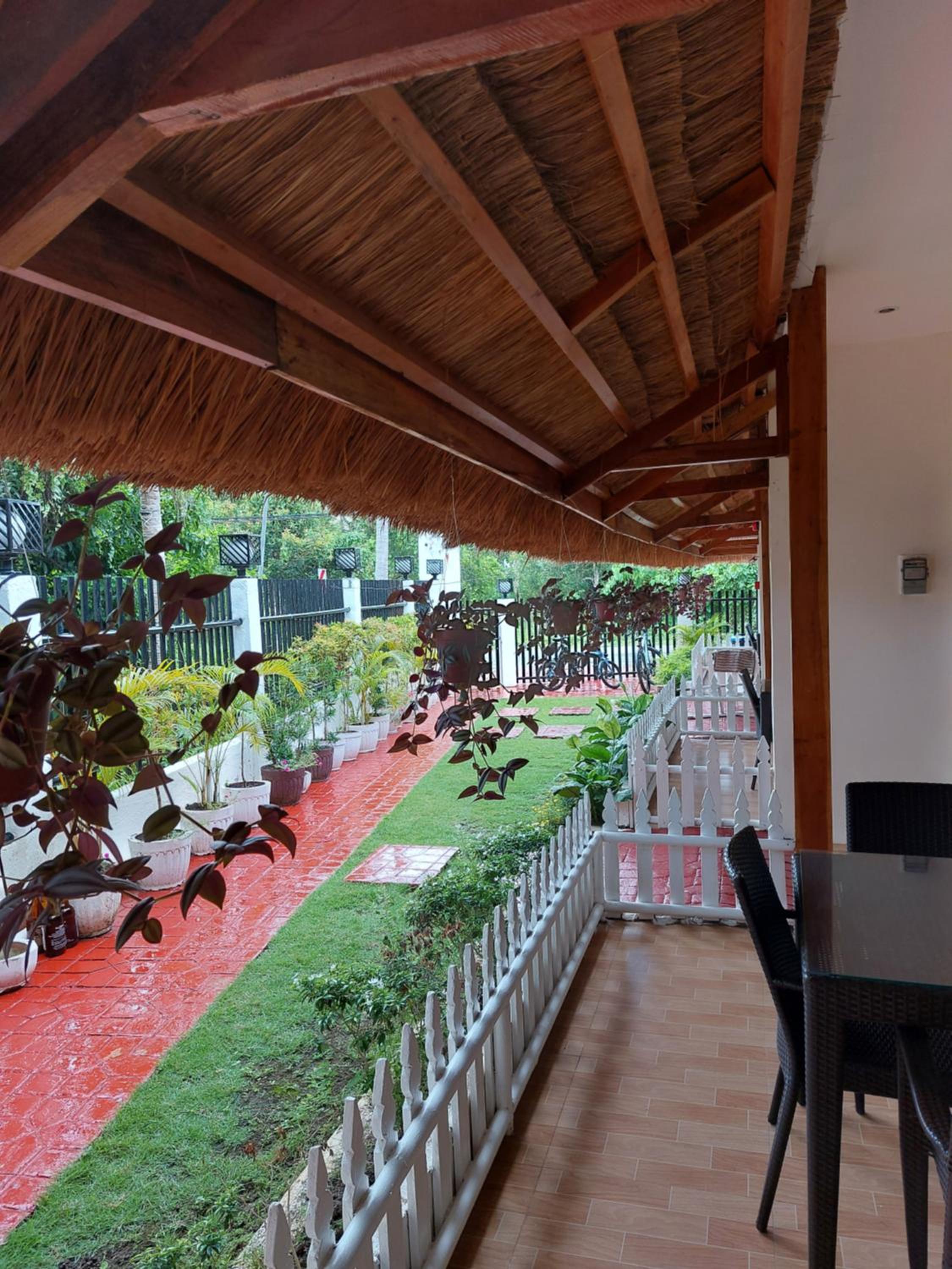 Family Room with Balcony photo 2