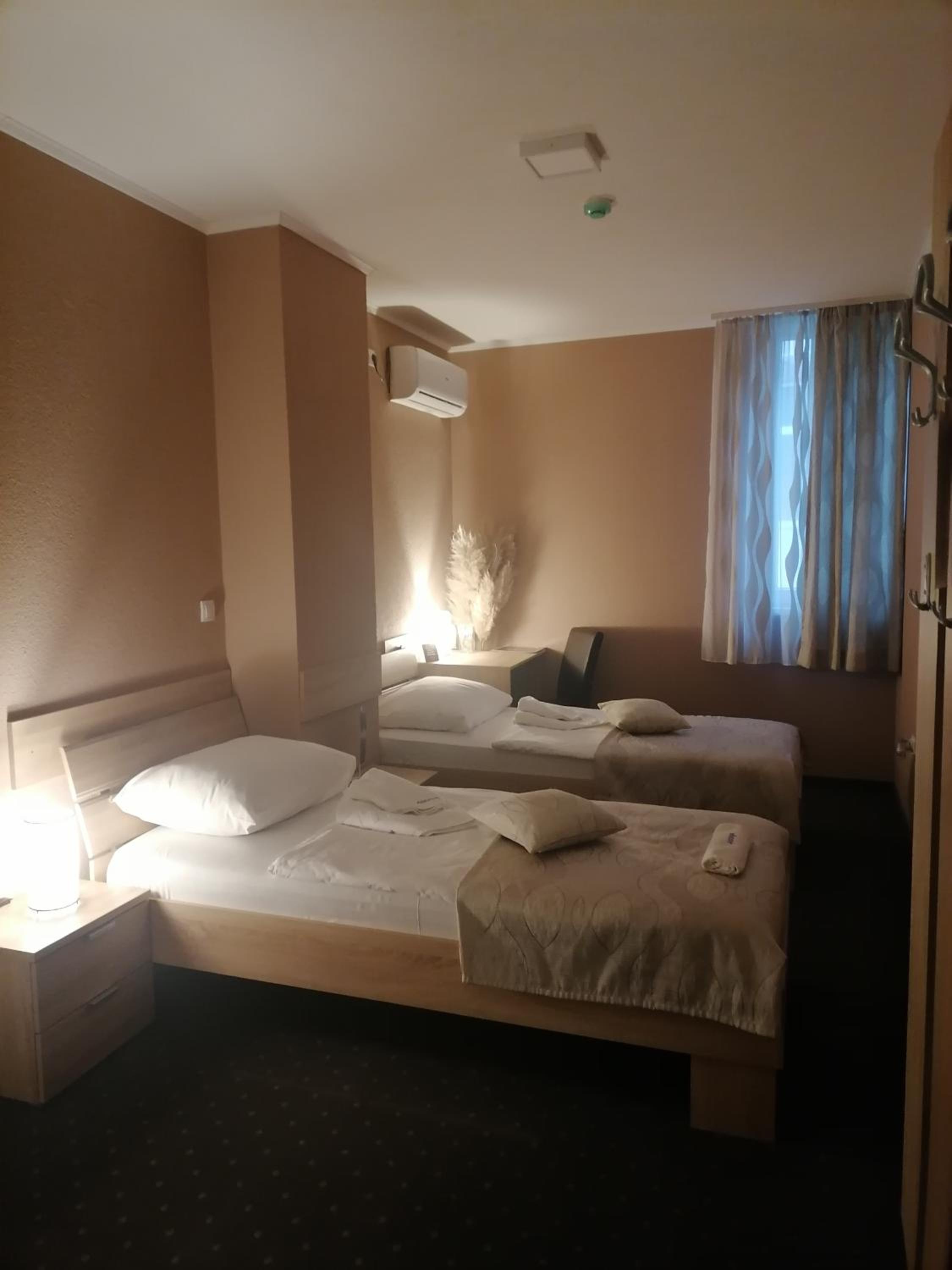 Twin Room photo 2