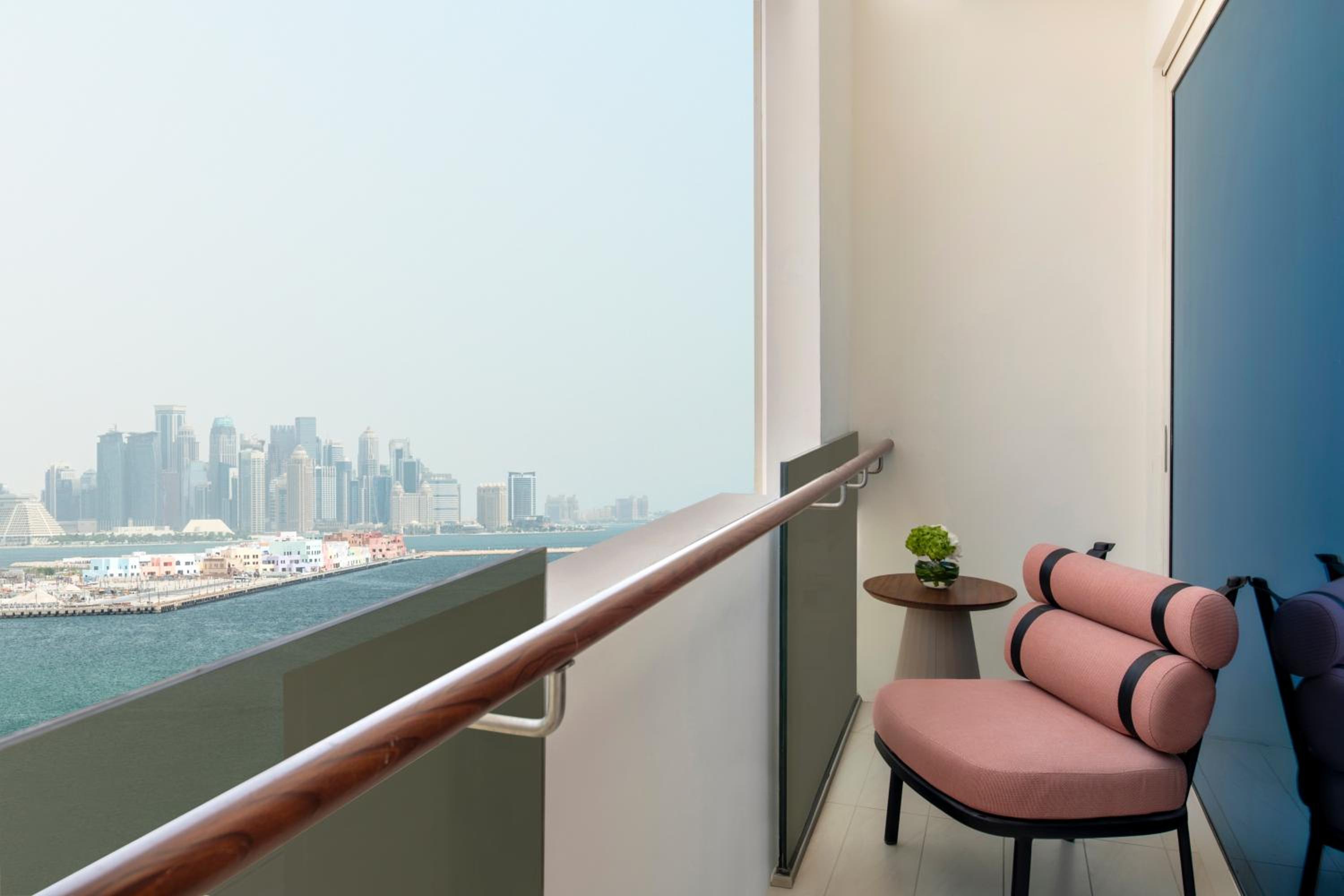 Premium Room with Sea View and Balcony - Photo 3