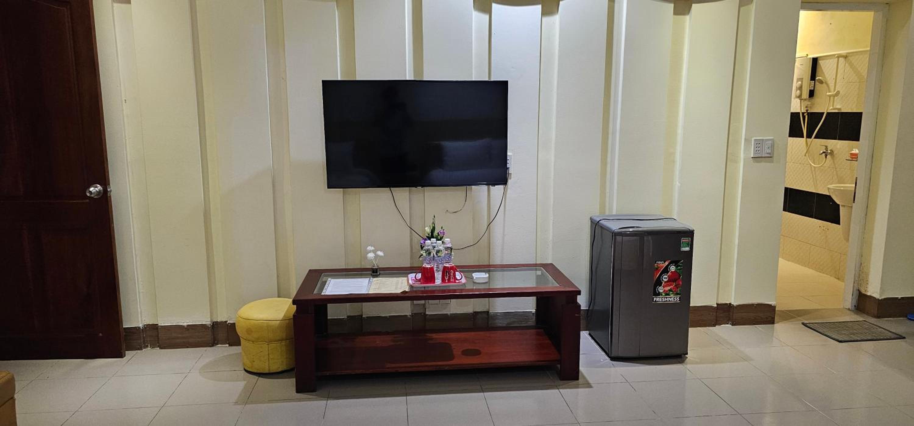 Family Room photo 3