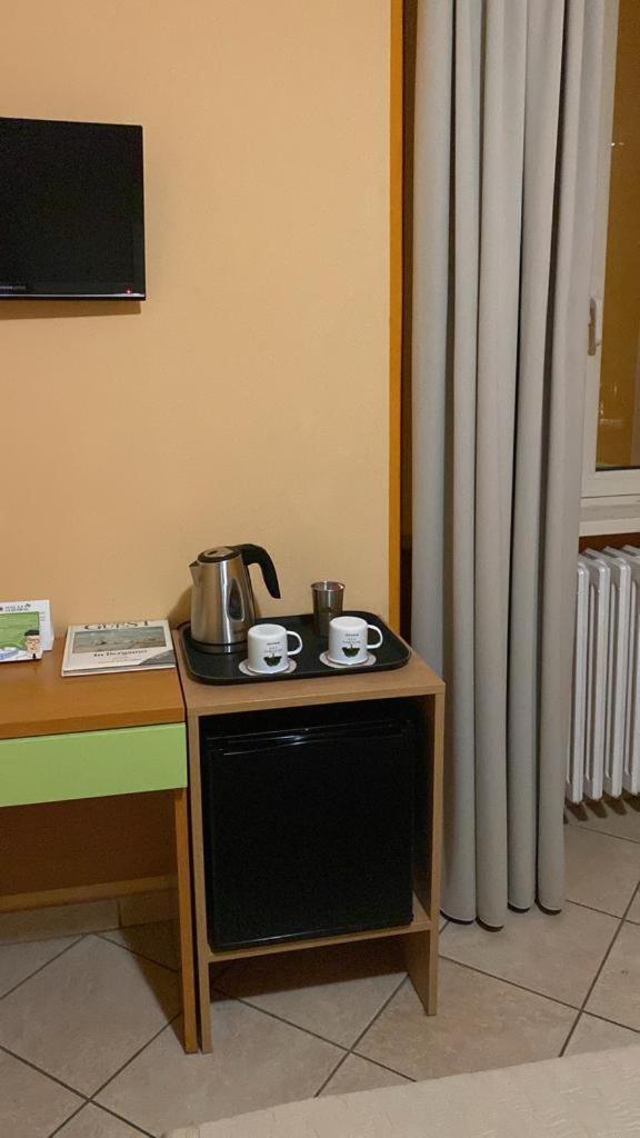 Twin Room - Photo 12