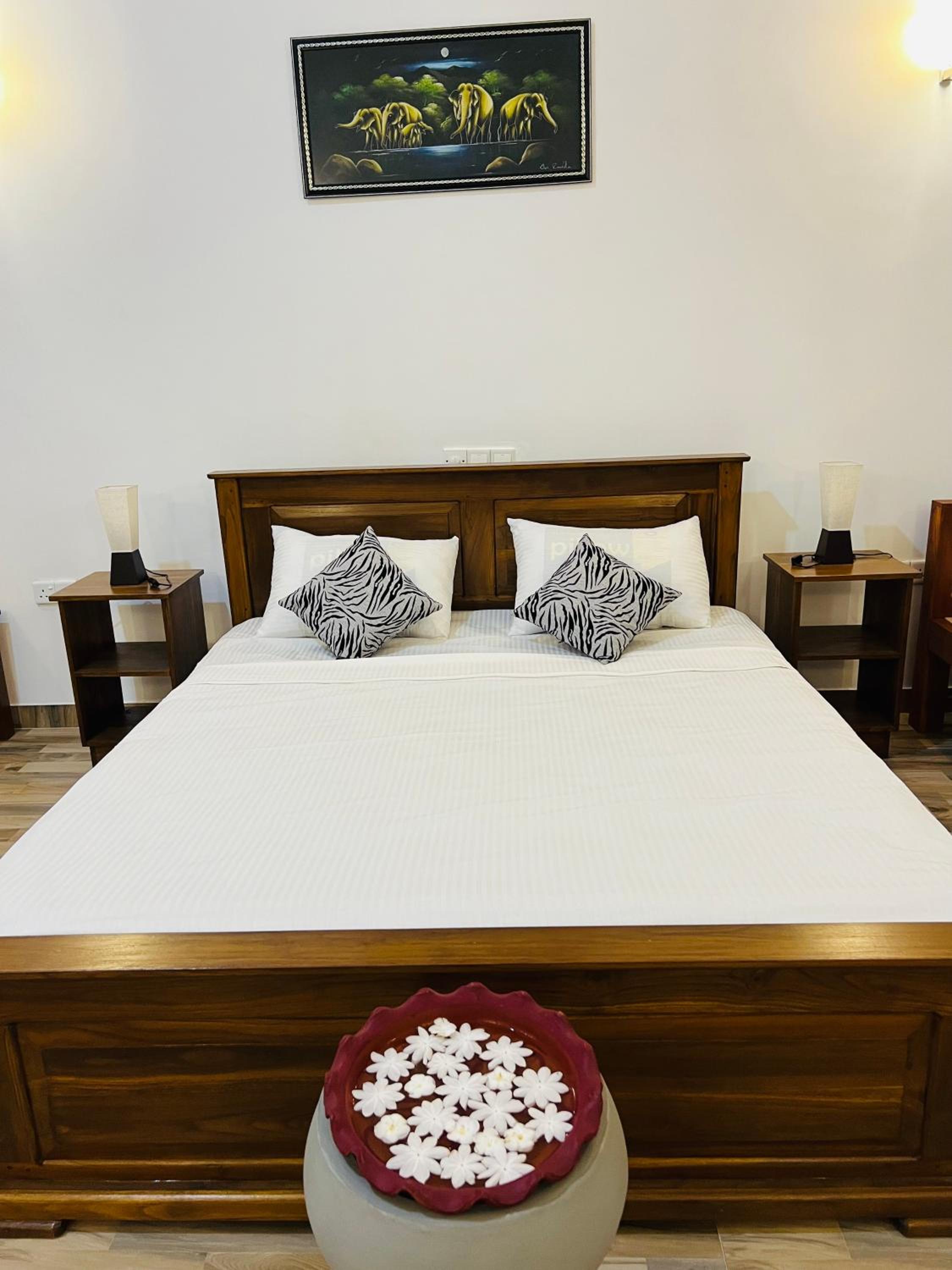 Deluxe Double Room with Balcony photo 3