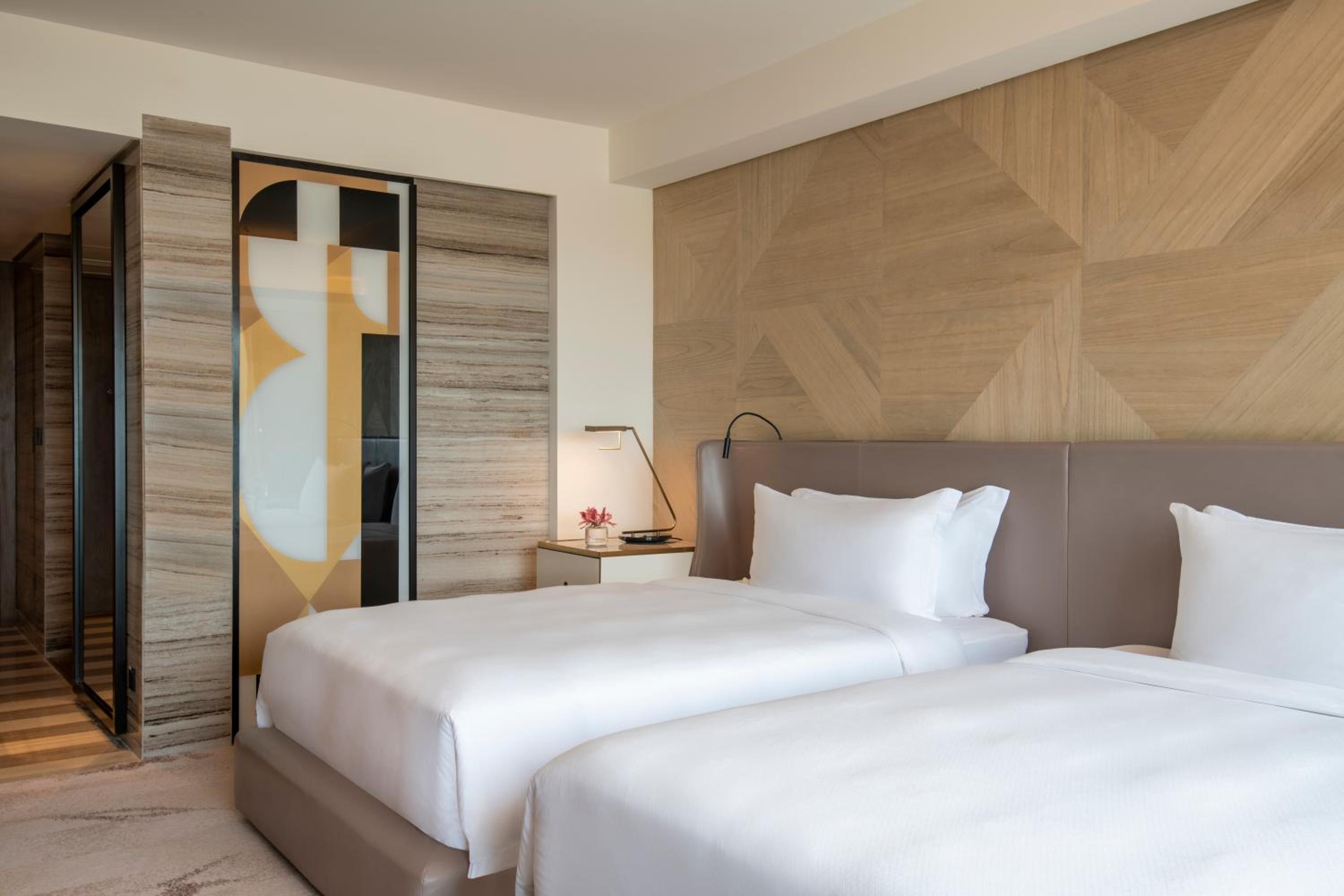 Superior Room with Twin Bed - Photo 1