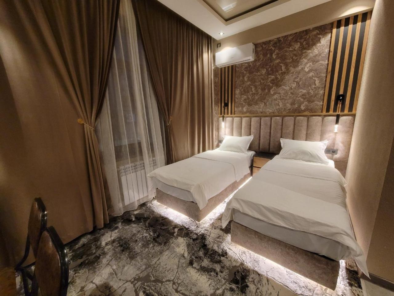 Twin Room - Photo 21