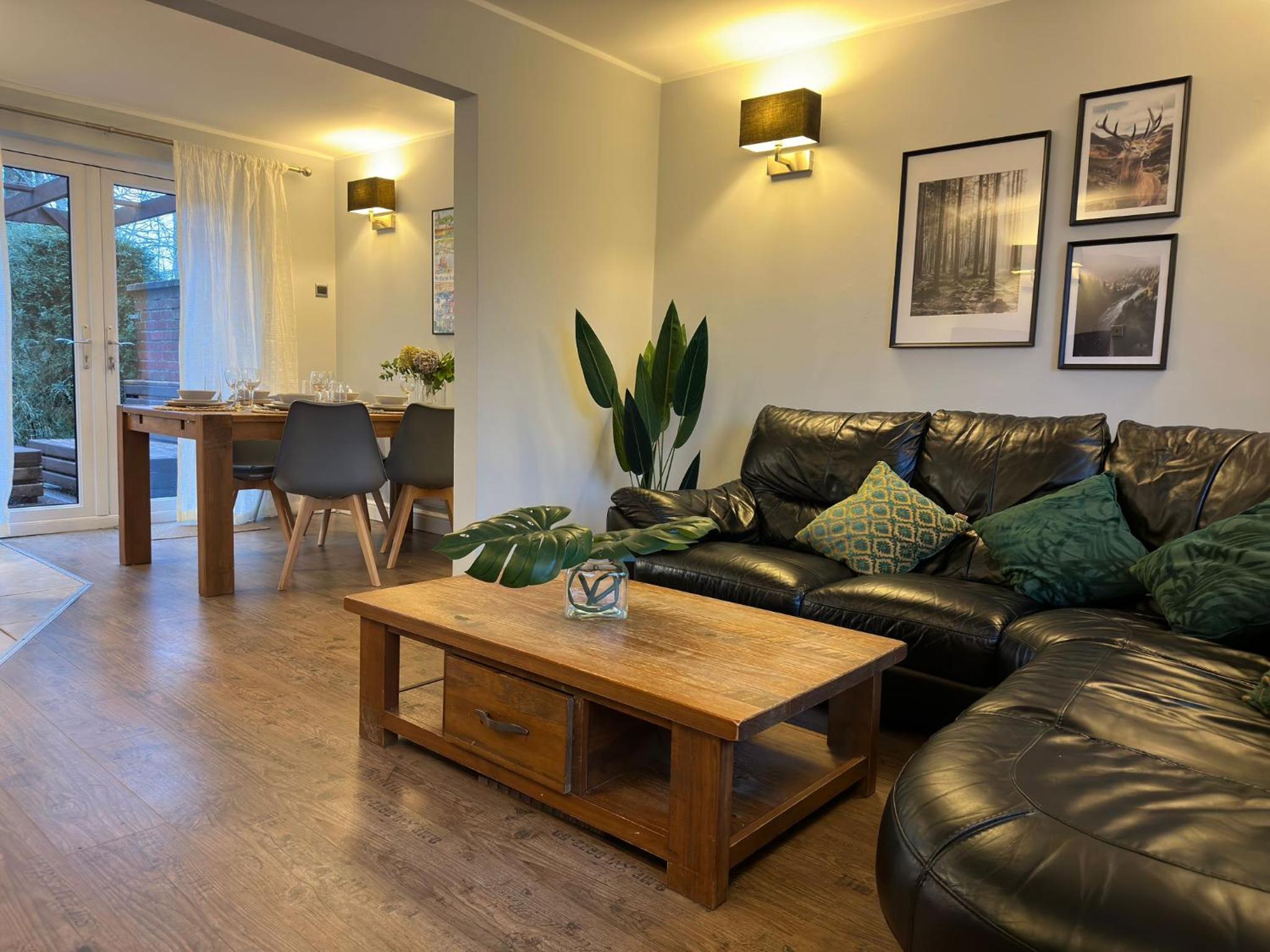Three-Bedroom Apartment photo 1