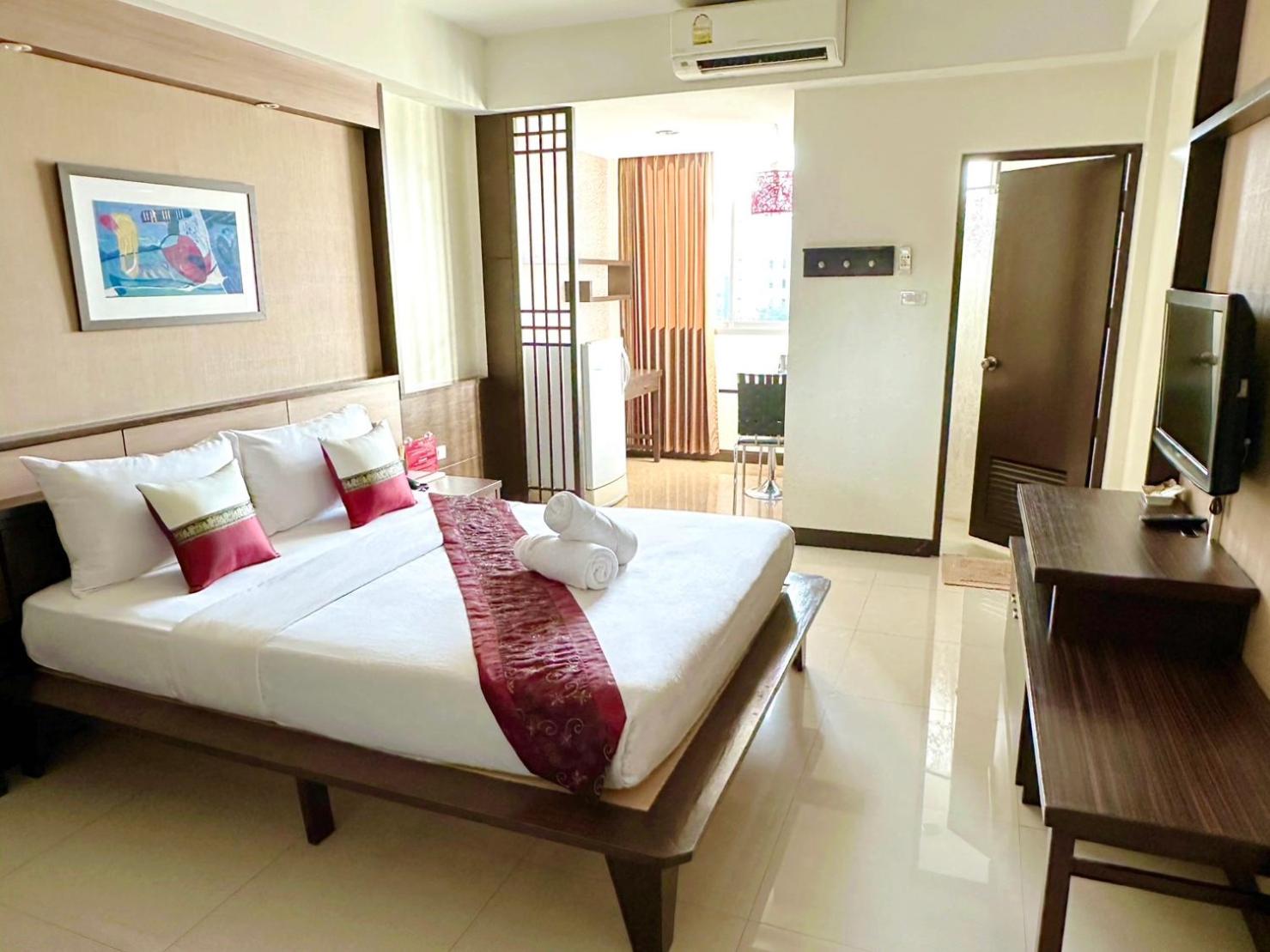 Deluxe Double or Twin Room