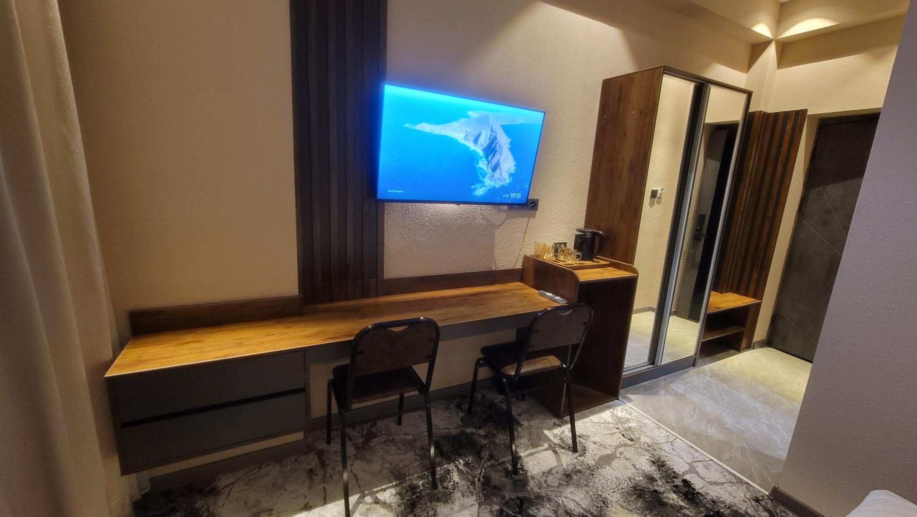 Twin Room - Photo 2