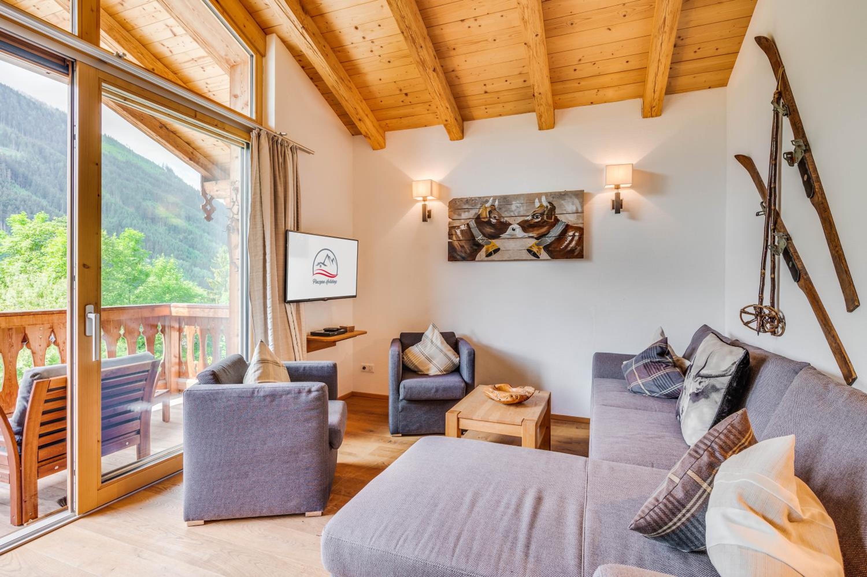 Three-Bedroom Chalet photo 1