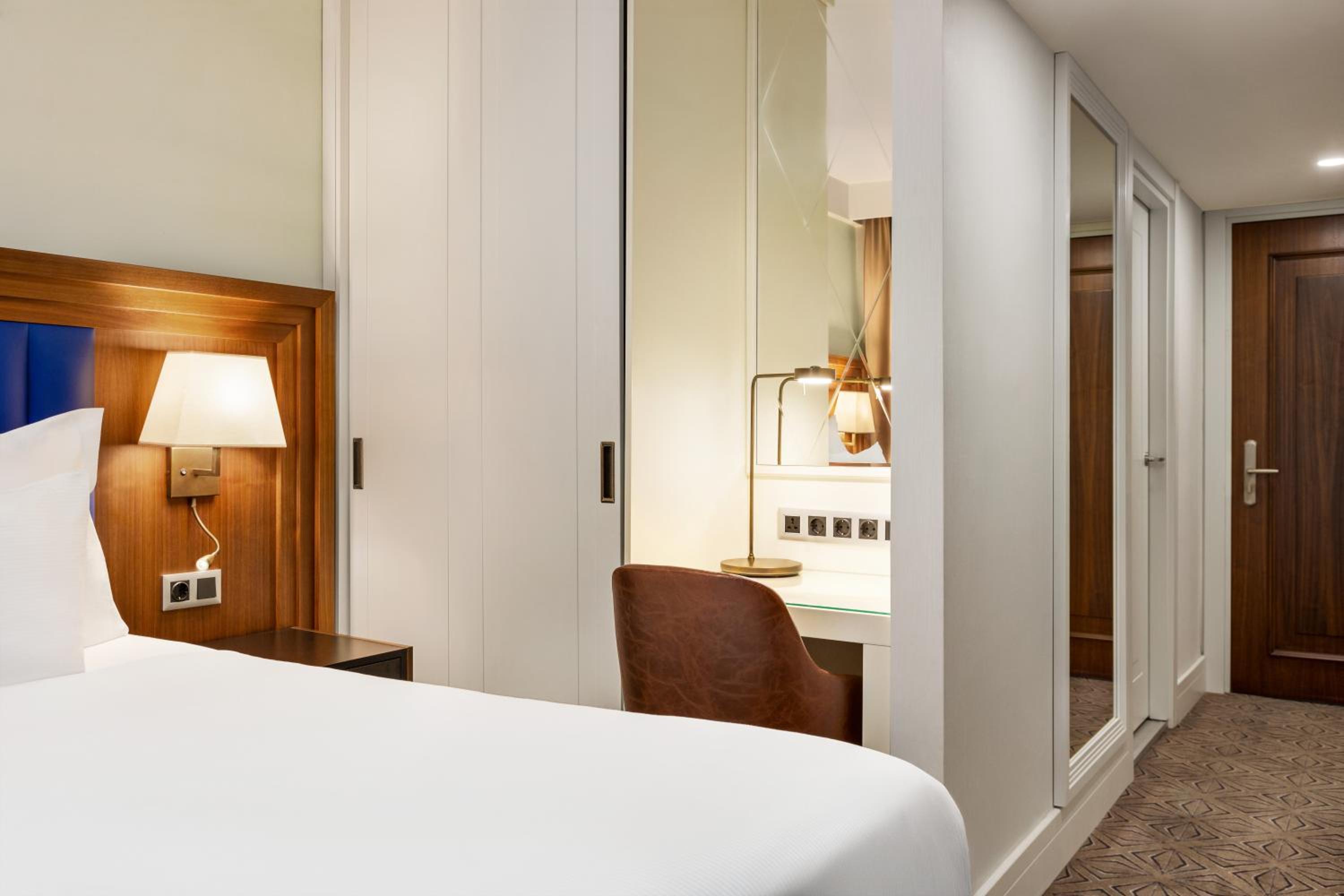 Standard Double / Twin Room  photo 2