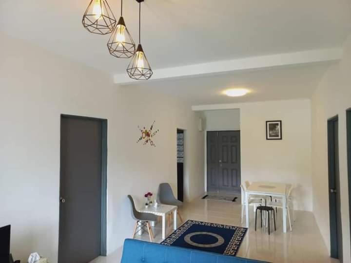 Three-Bedroom Apartment photo 1