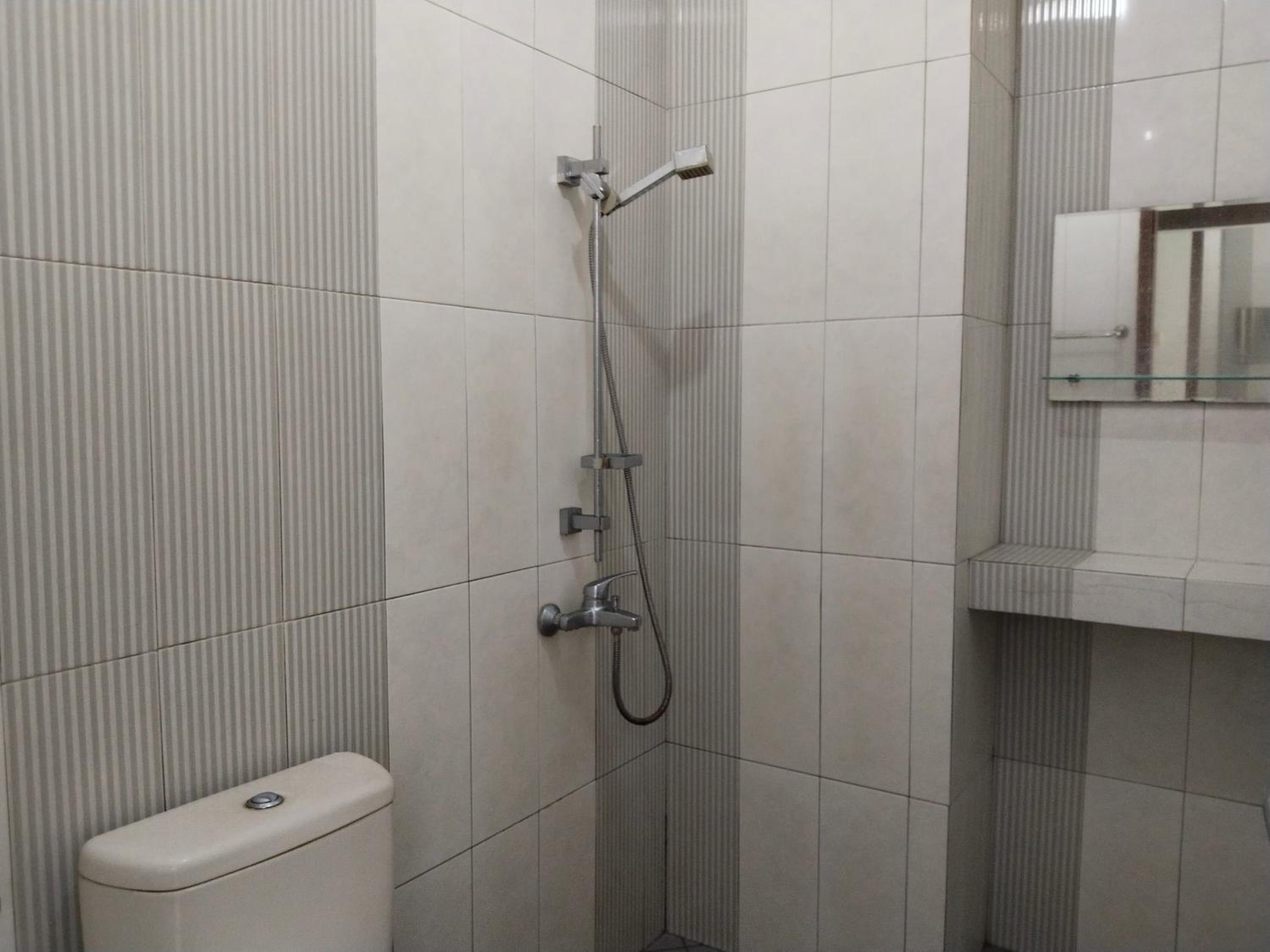 Twin Room - Photo 6